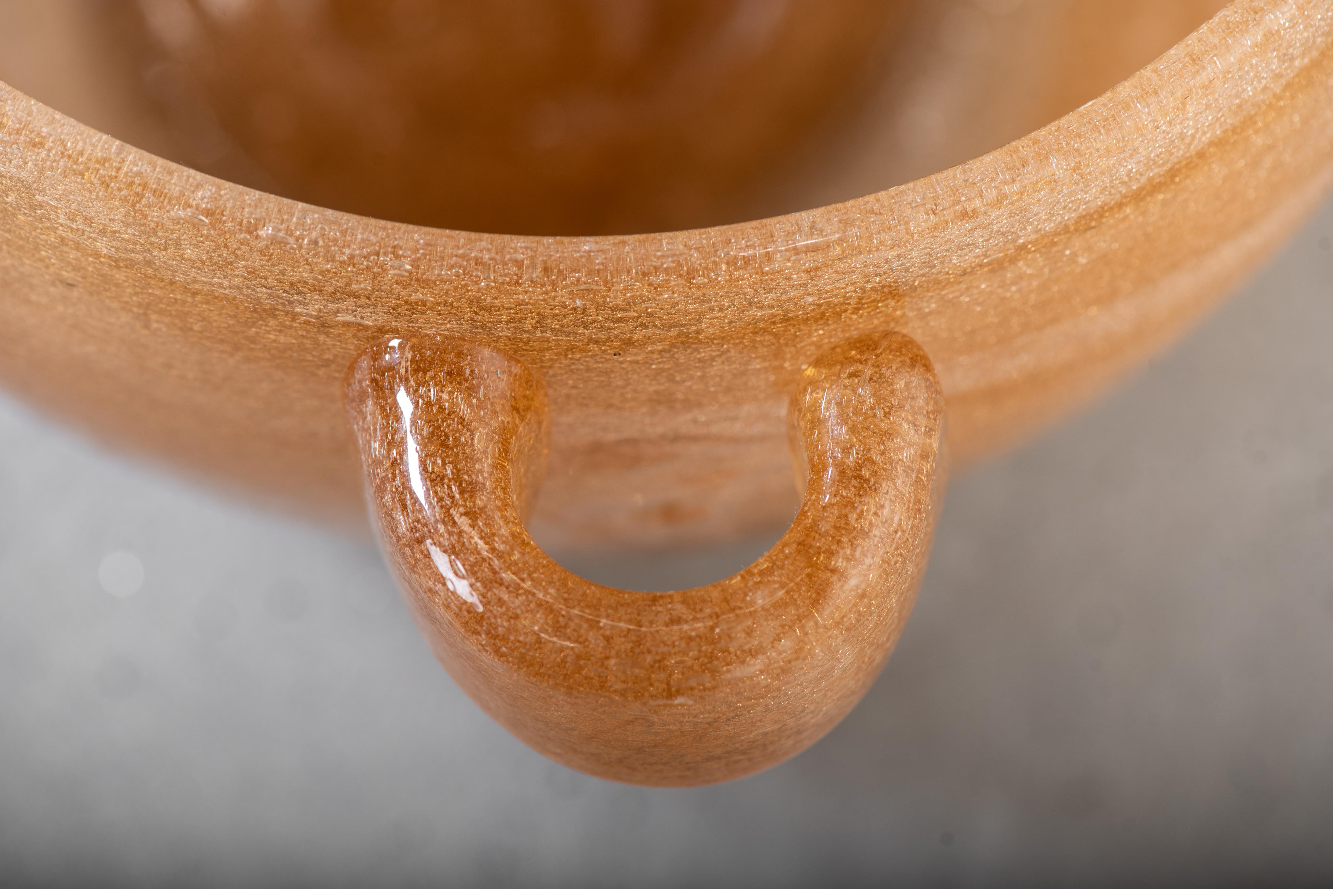 Große Schale aus Kunstglas 