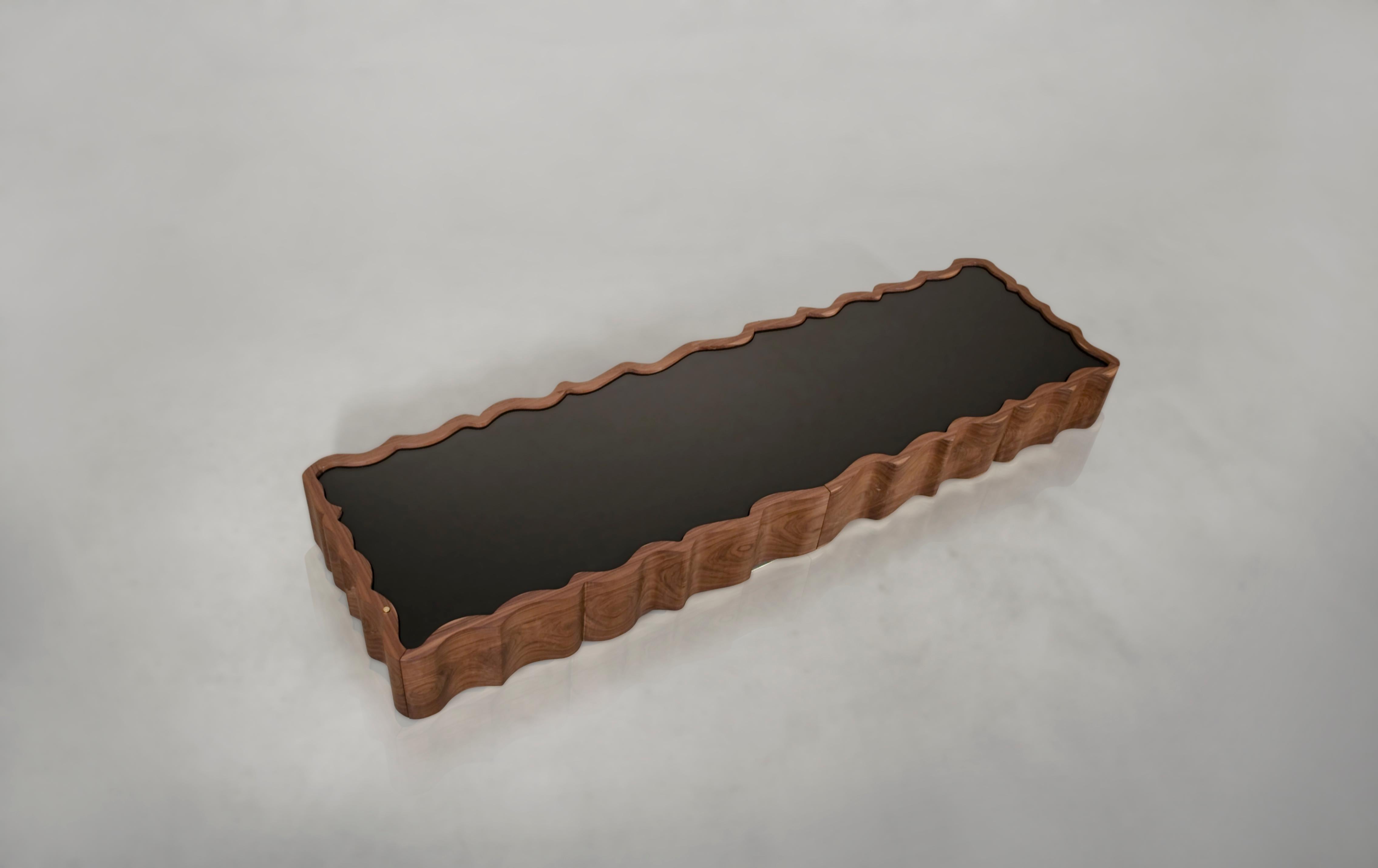 Großer Il Pezzo 2 Tavolo Basso Couchtisch von Il Pezzo Mancante (Postmoderne) im Angebot