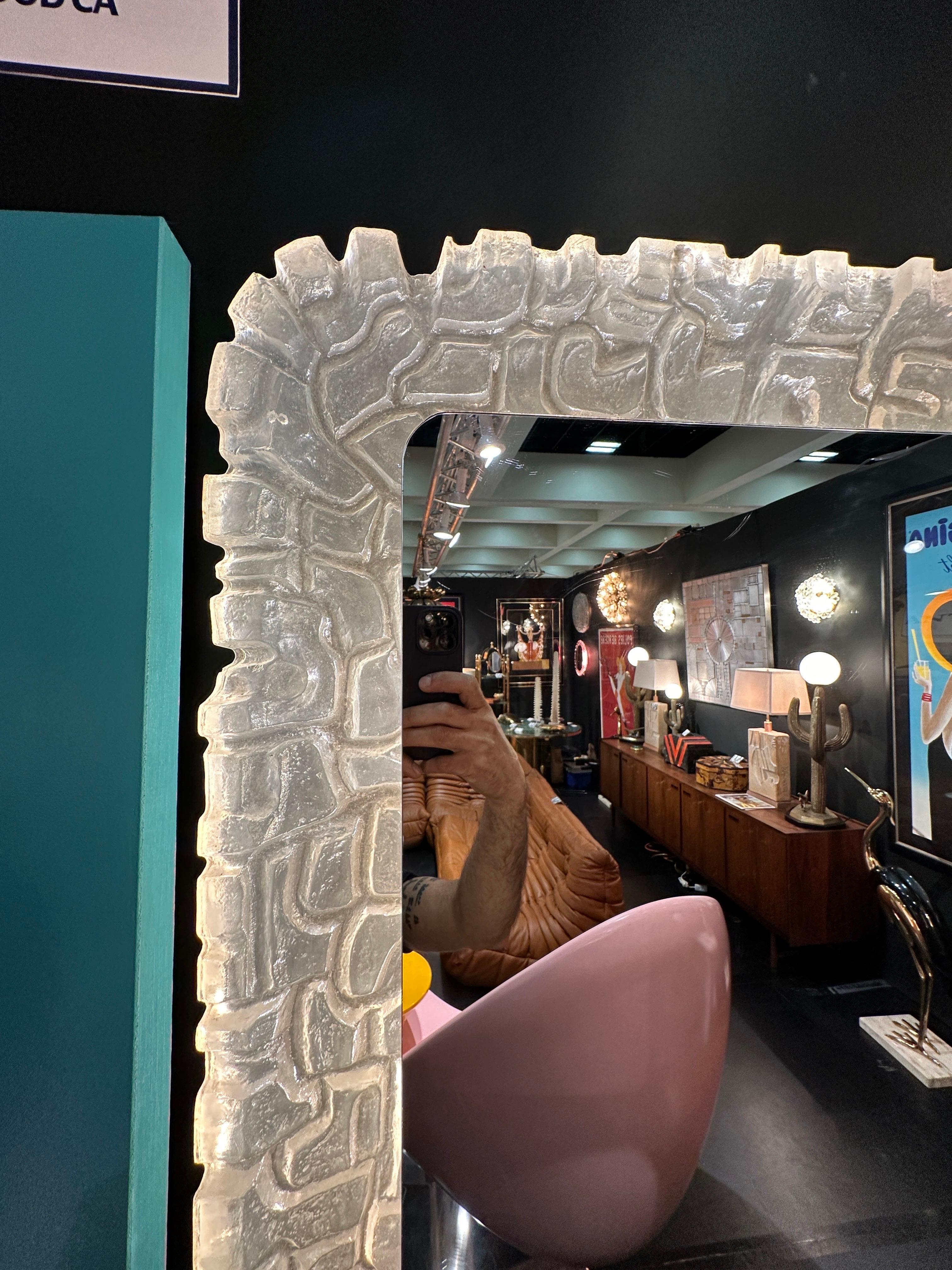 Grand miroir en acrylique éclairé  Bon état - En vente à North Hollywood, CA