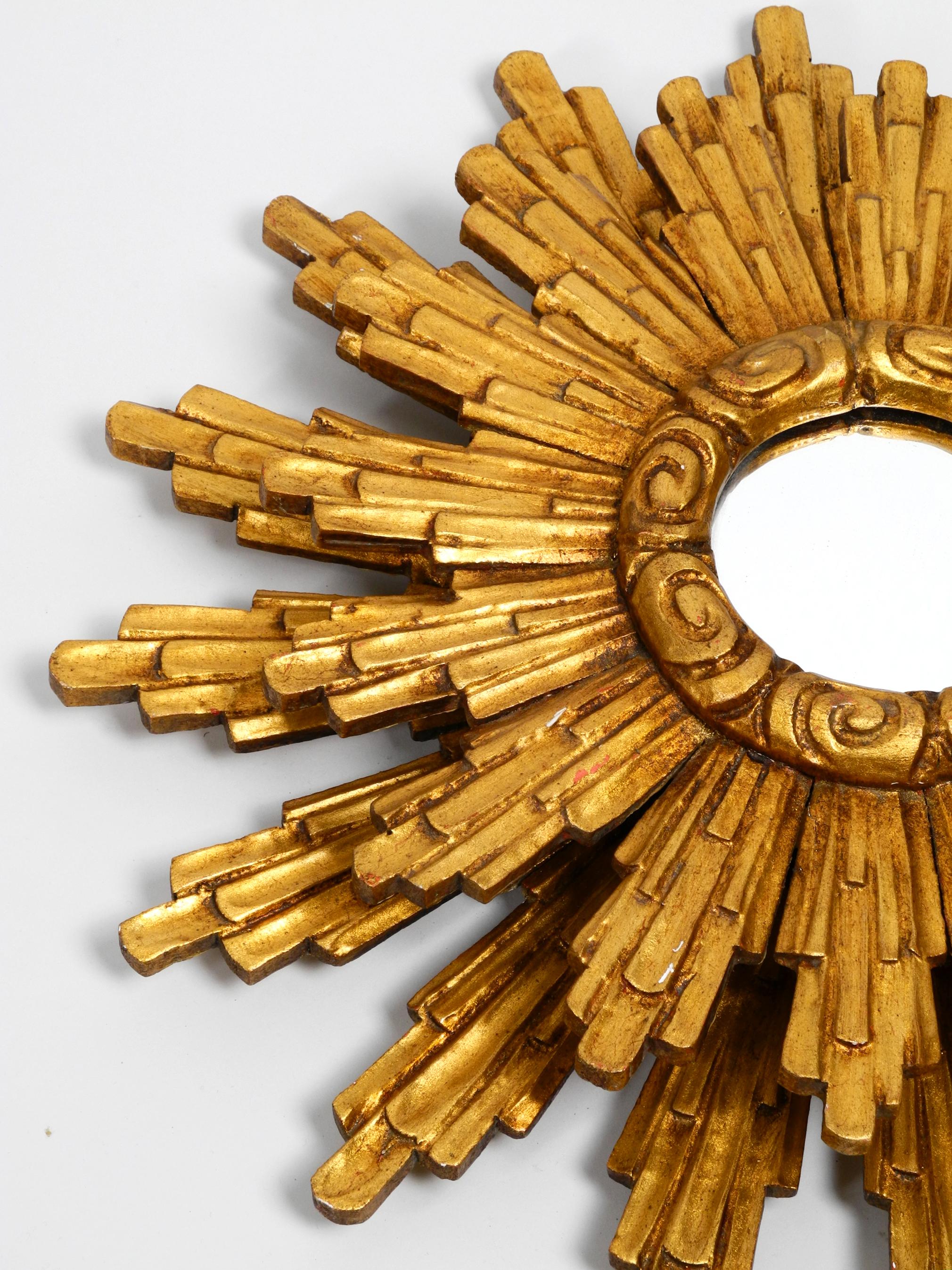Large Illuminated Midcentury Sunburst Wall Mirror Made of Gold-Plated Wood 6