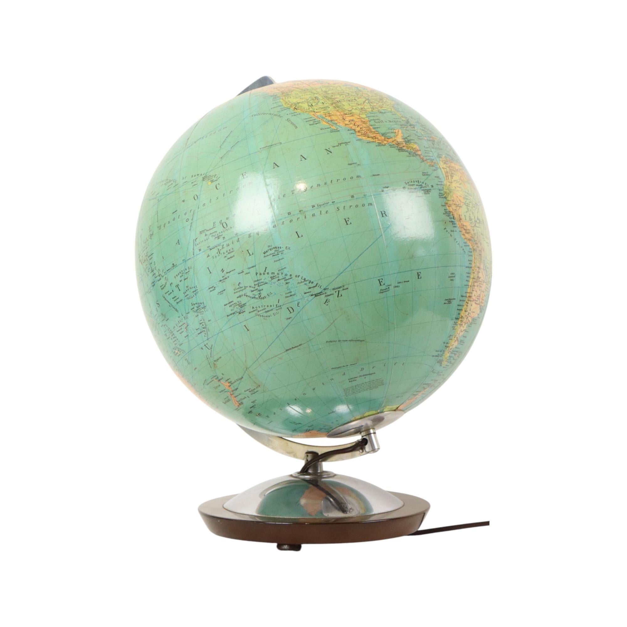 Large Illuminated World Globe Lamp Columbus Fifties In Good Condition For Sale In Poperinge, BE