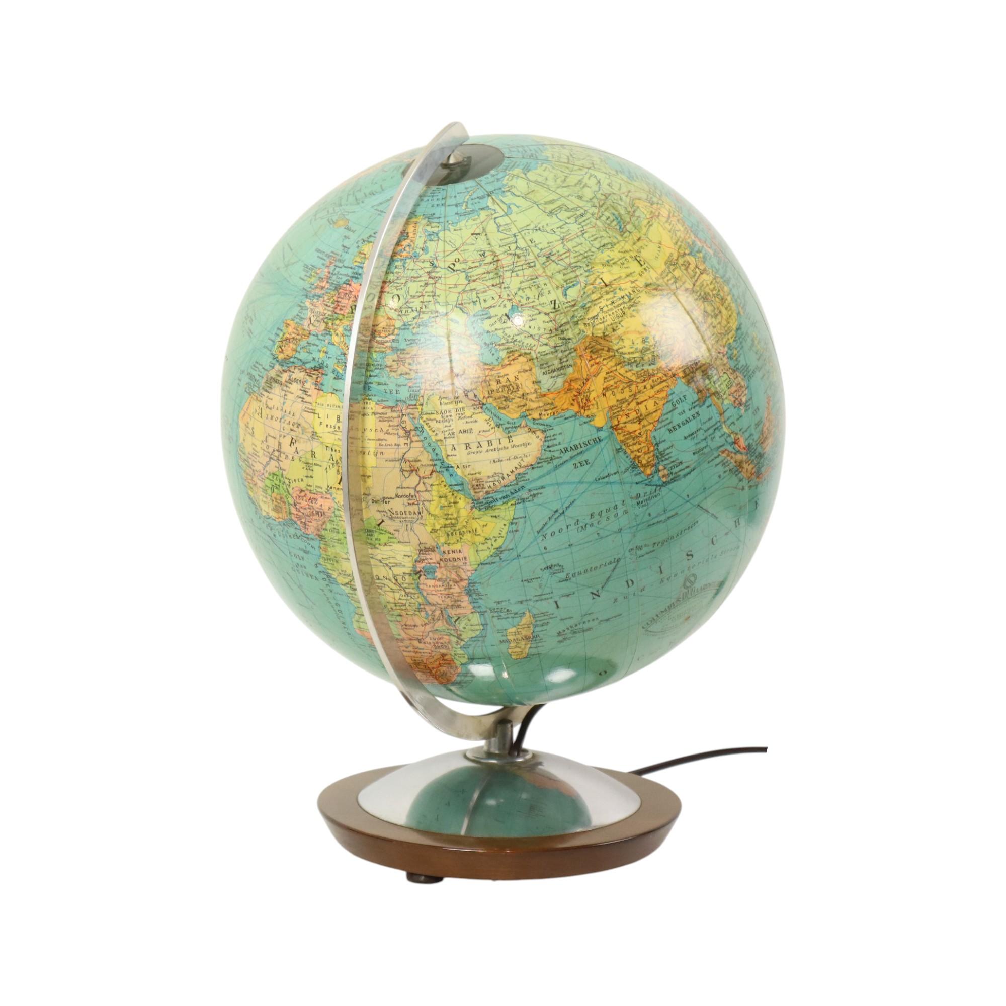 Glass Large Illuminated World Globe Lamp Columbus Fifties For Sale