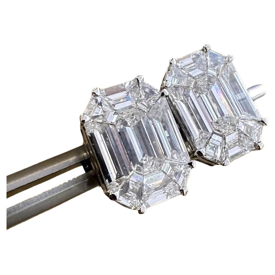 Large Illusion set Natural Diamond Stud Earrings in 18k White Gold For Sale