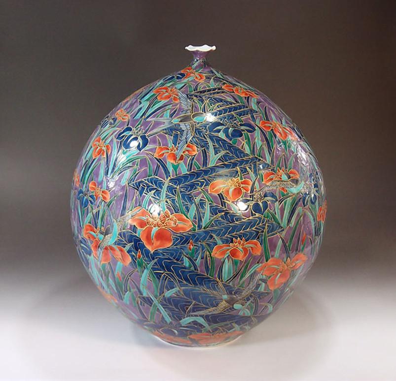 Large Imari Gilded Hand-Painted Porcelain Vase by Japanese Master Artist, 2017 1