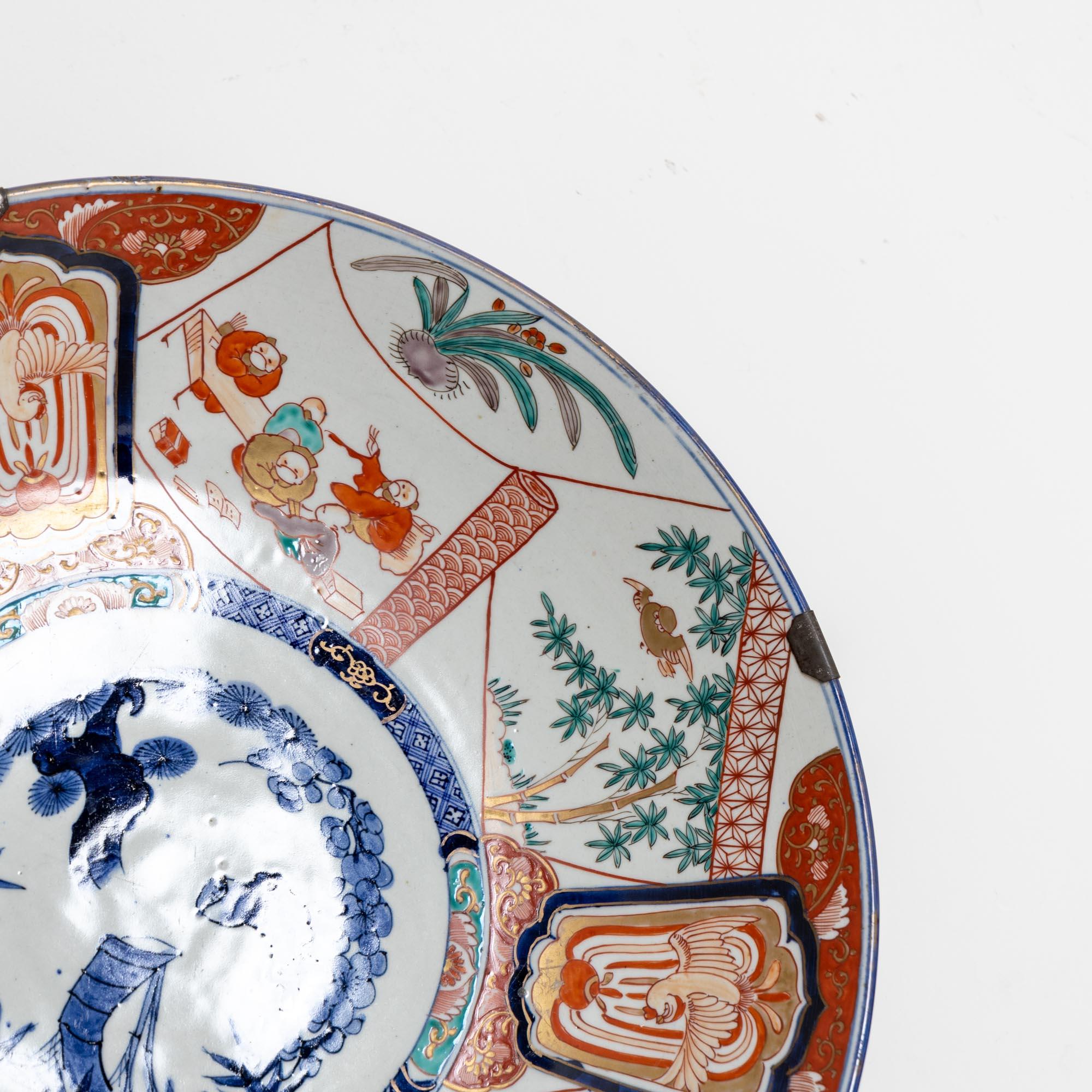 Large Imari Porcelain Plate, probably 19th century For Sale 1