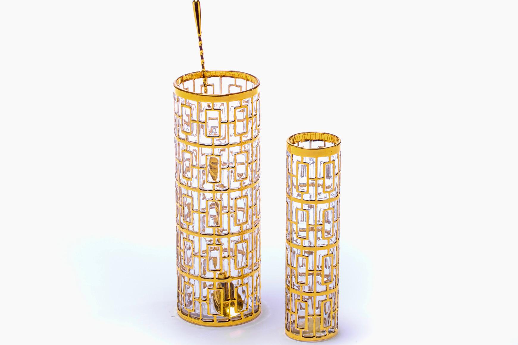 Large Imperial Glass Shoji 22k Gold Handpainted Barware Set circa 1965 For Sale 6