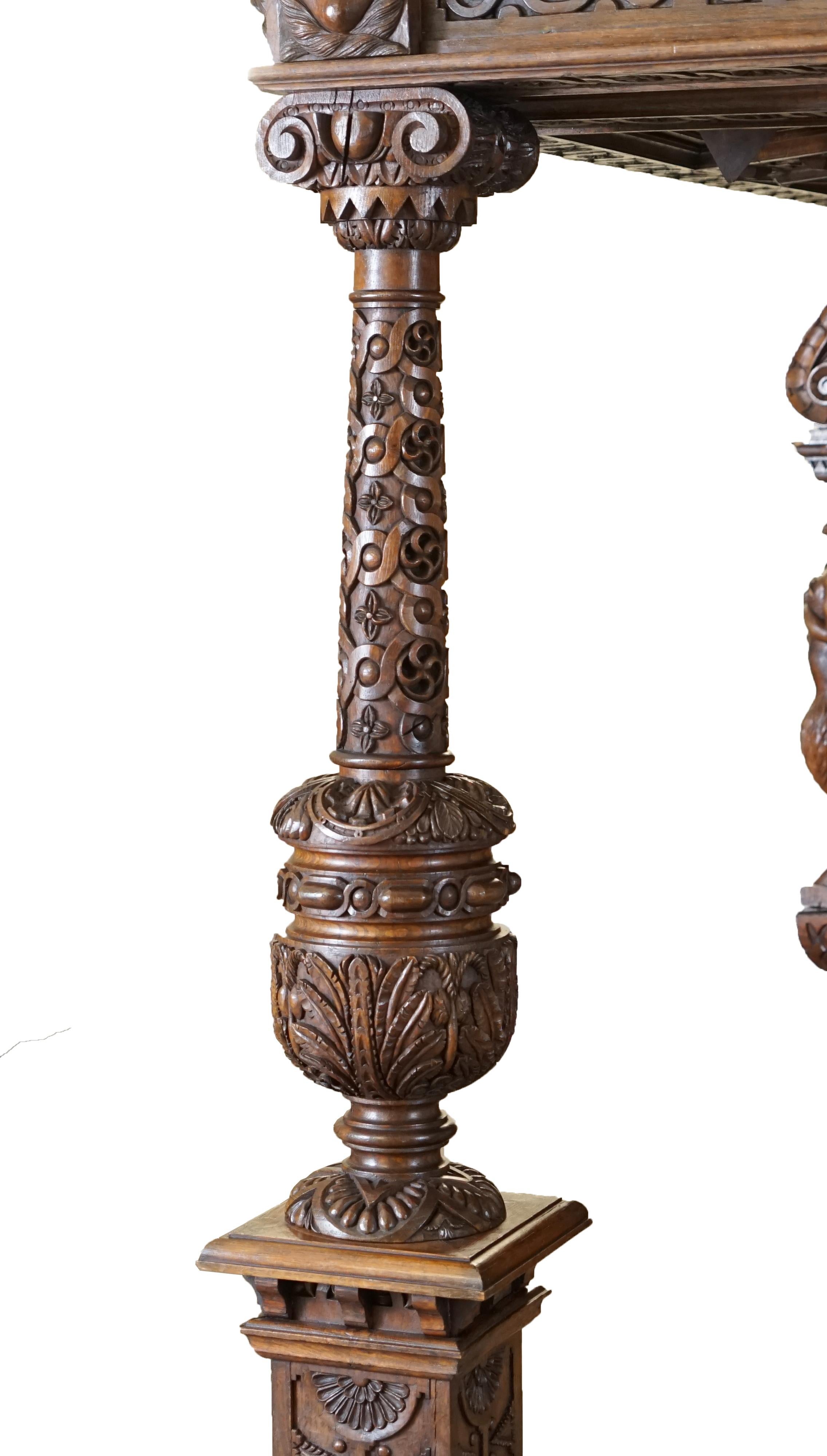 LARGE & IMPORTANT ANTiQUE CIRCA 1600 CHARLES I DOCUMENTED ENGLISH OAK TESTER BED In Fair Condition For Sale In West Sussex, Pulborough
