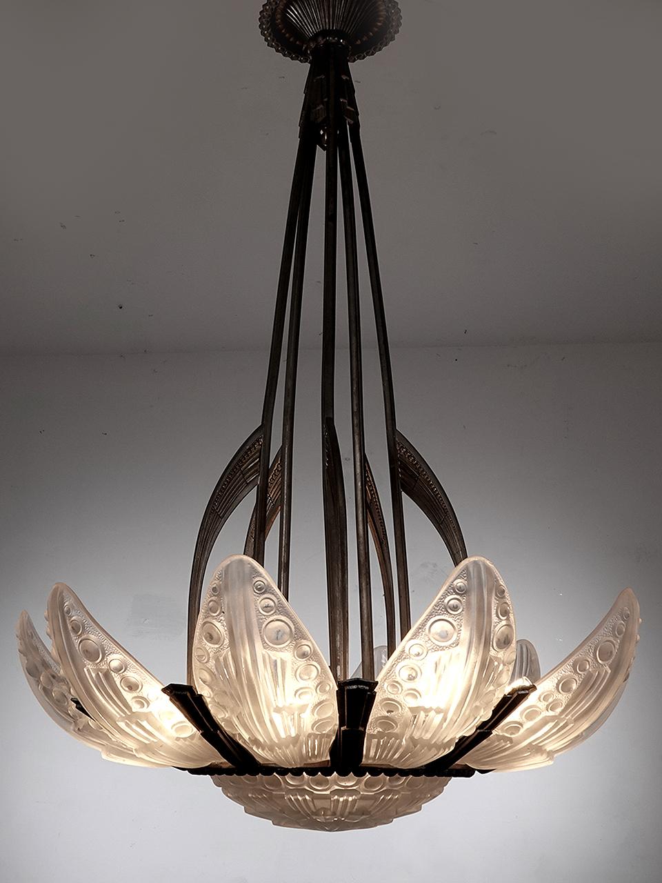 Art Déco Grande e importante lampadario High Style Deco francese in vendita