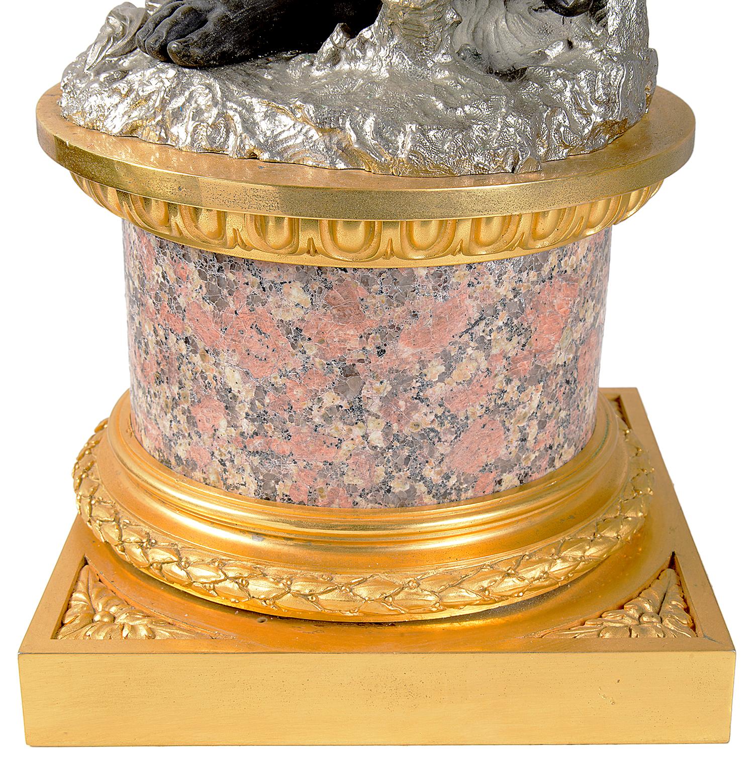 Paar bedeutende Bronze- und Goldbronze-Kandelaber des 19. Jahrhunderts im Angebot 2