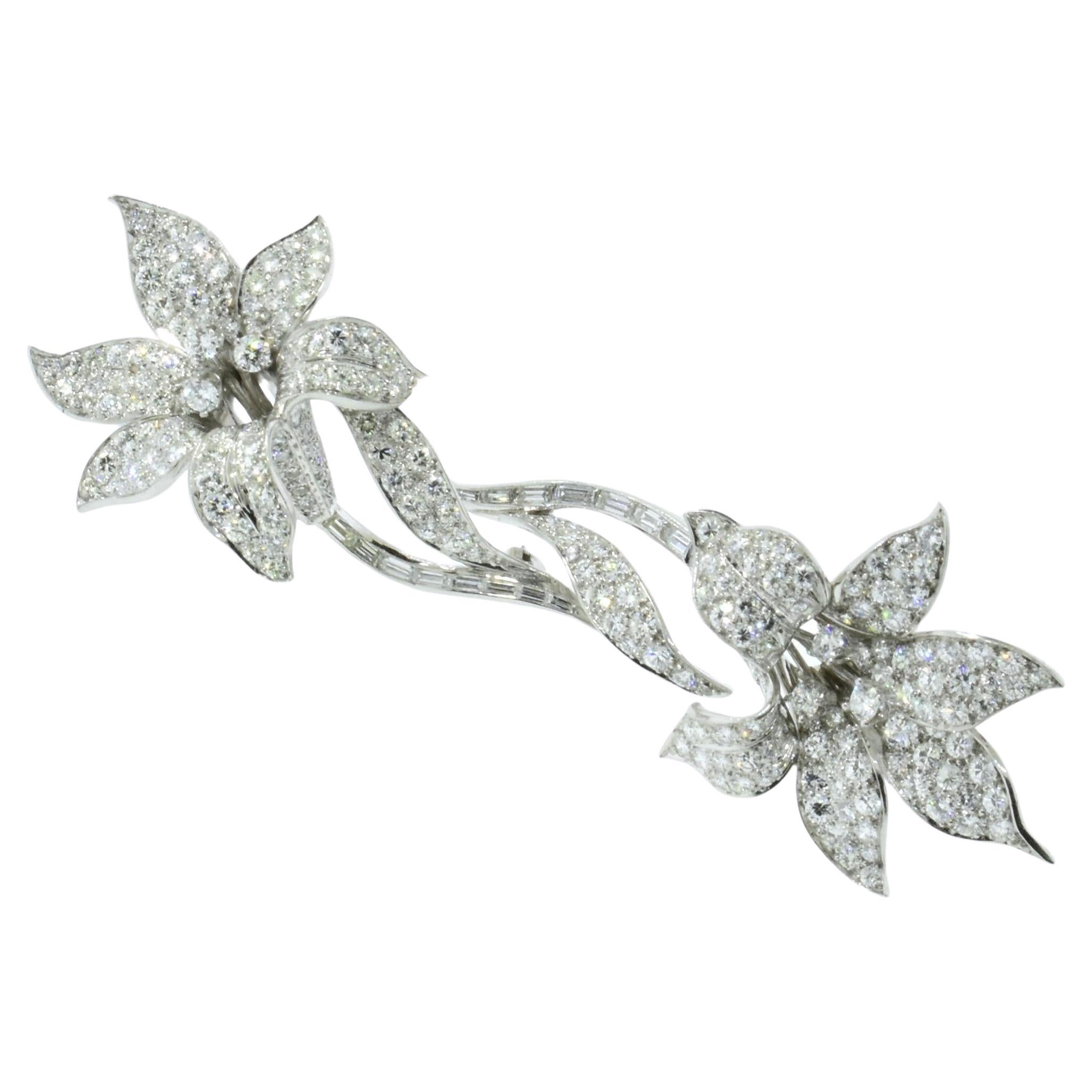 Grande et importante broche vintage à fleur exotique en platine et diamants, c. 1960 en vente 6