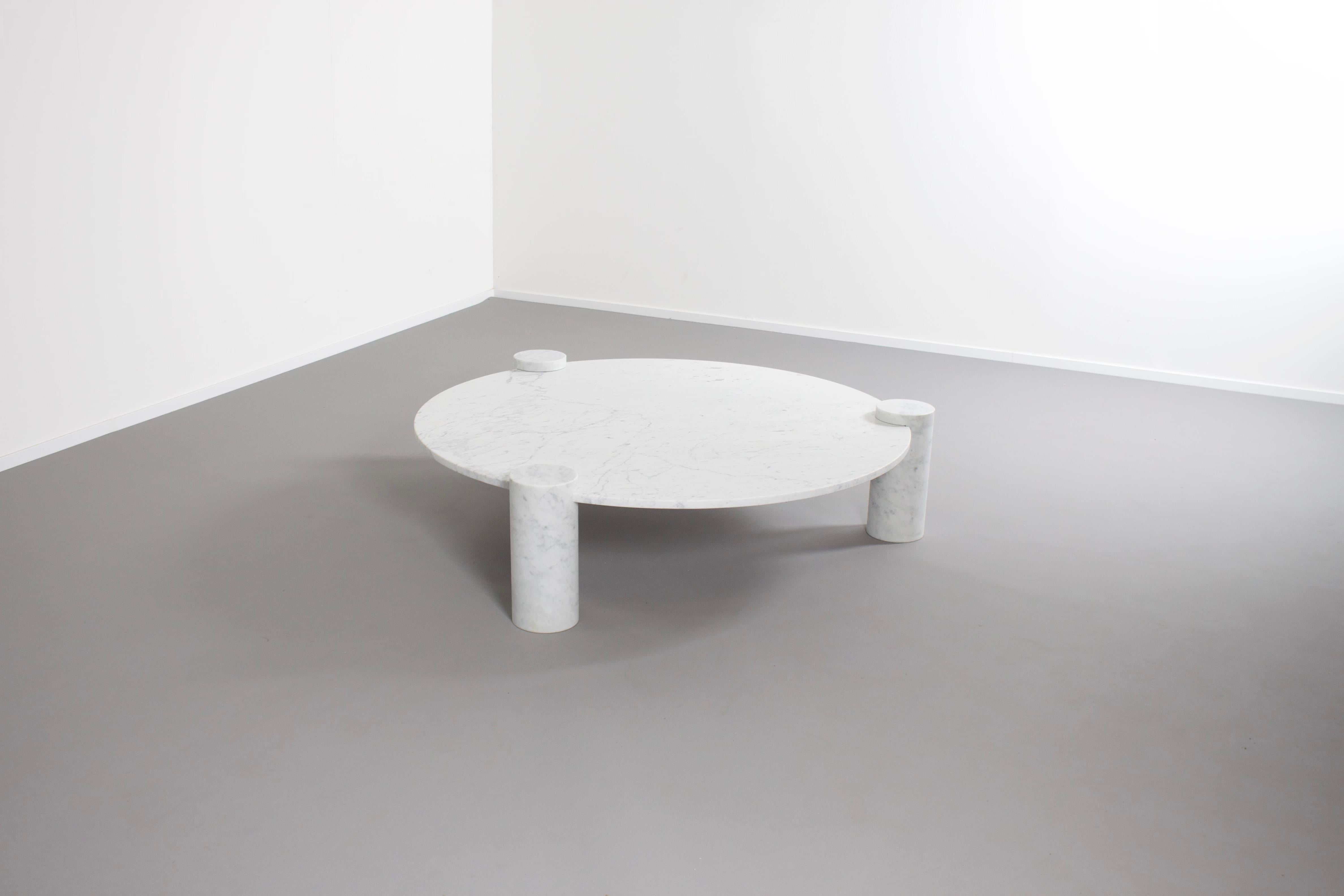 Large Impressive Carrara Marble Coffee Table Made in Italy, 1970s 2