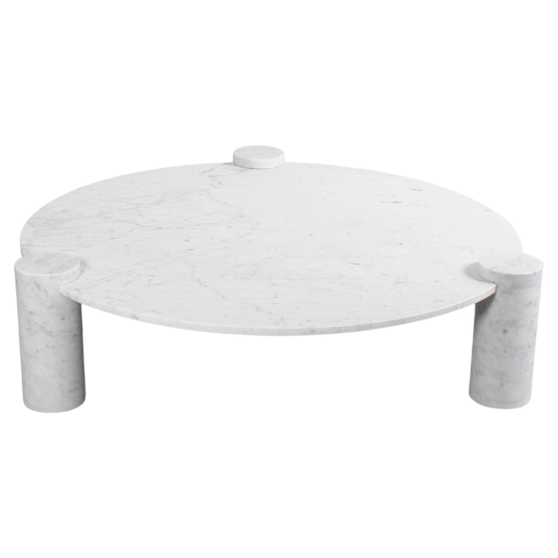 Grande table basse impressionnante en marbre de Carrare fabriquée en Italie, années 1970