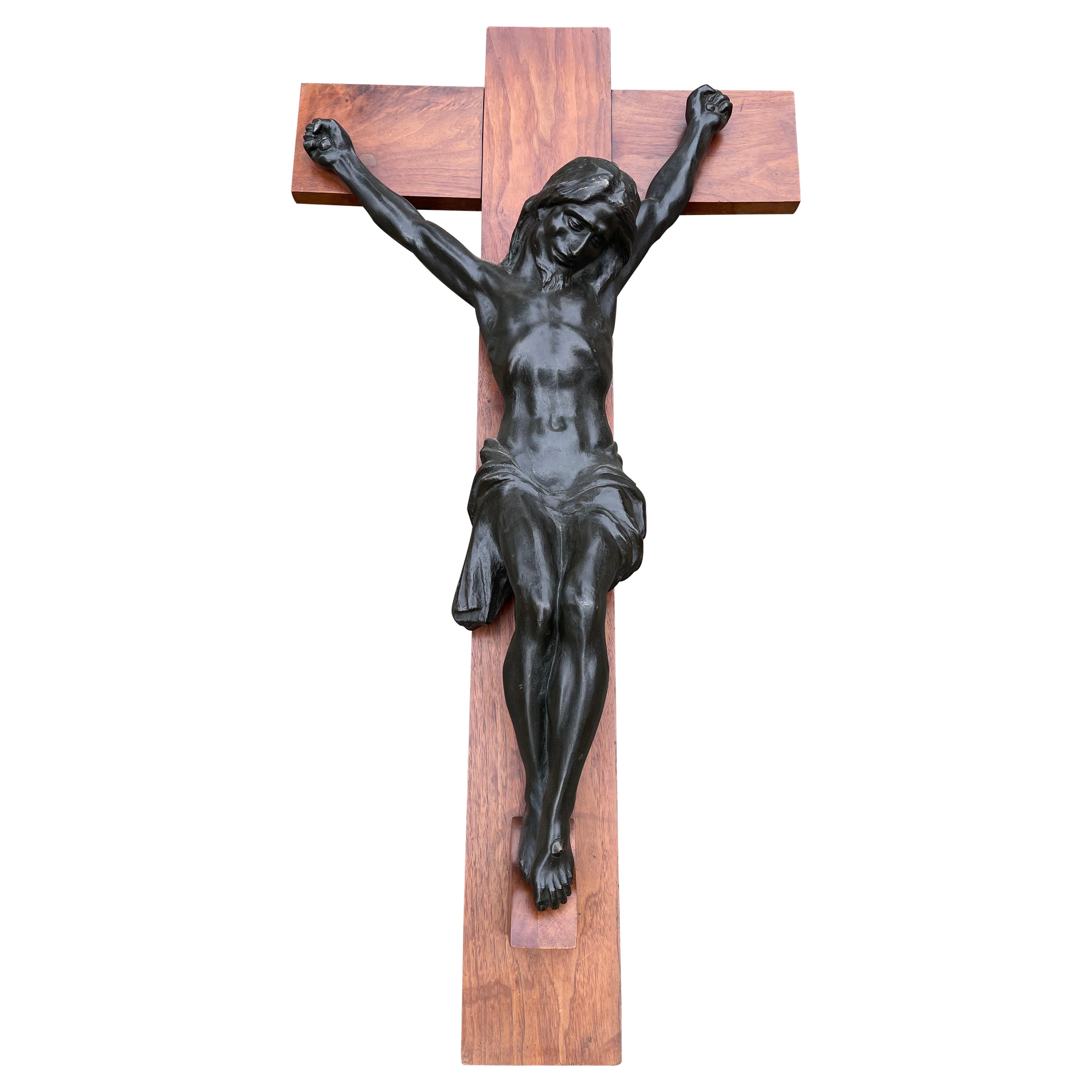 Grand et impressionnant et rare crucifix du Christ du Corbusier en bronze par Jef Lambeaux