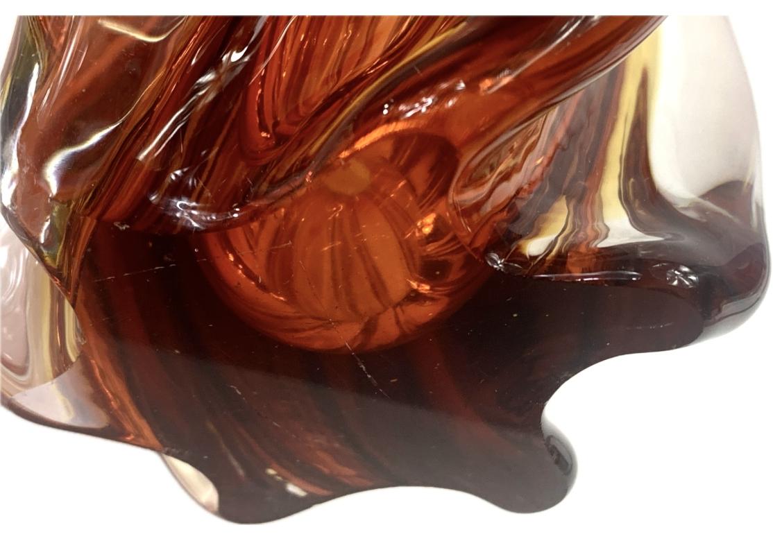 Vetro artistico Vaso Sommerso di Murano a coste, grande e imponente, di colore rosso - Ambraina in vendita