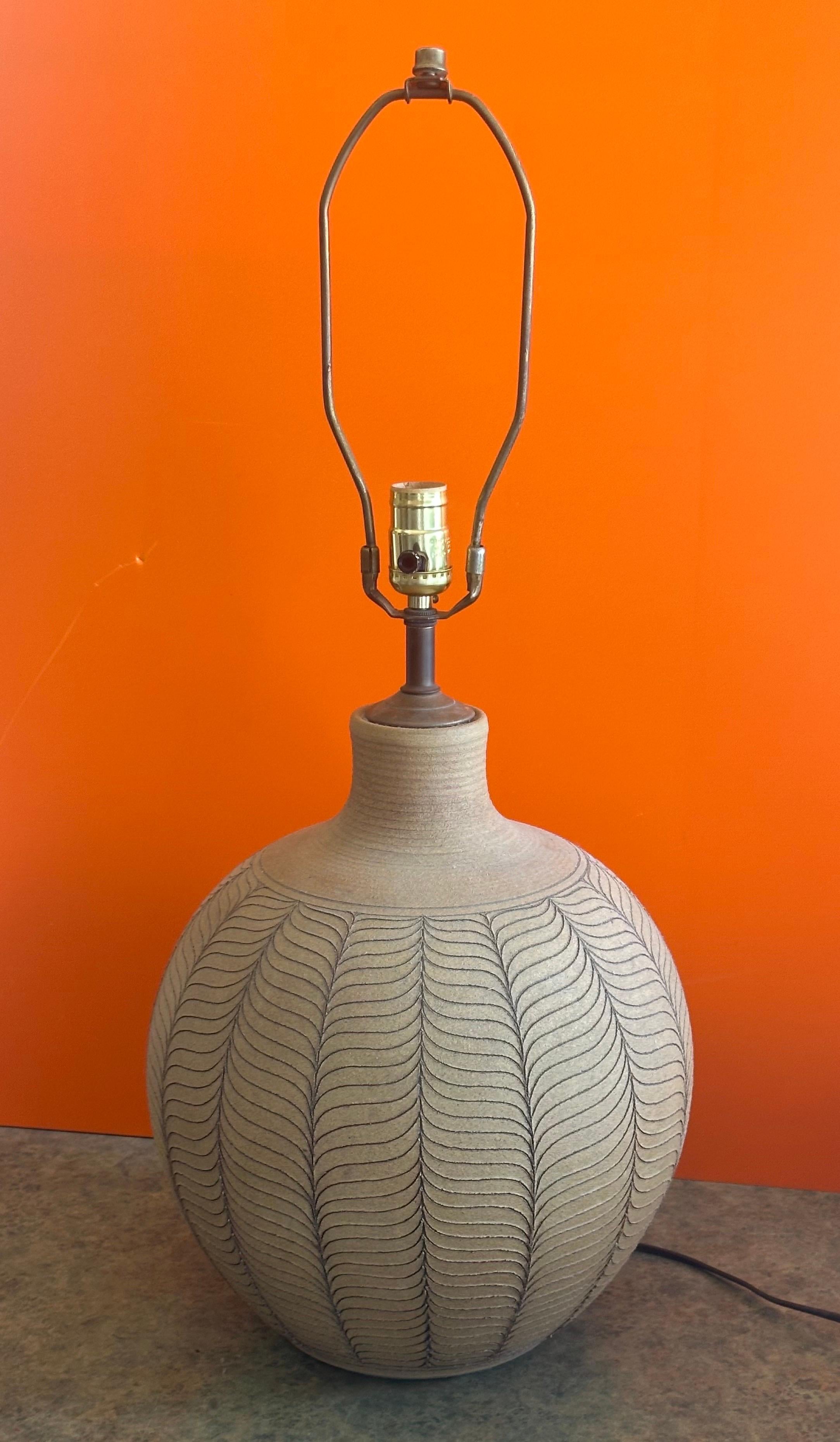 American Large Incised Iron Oxide and Studio Pottery Table Lamp by Larry & Terry Brown For Sale