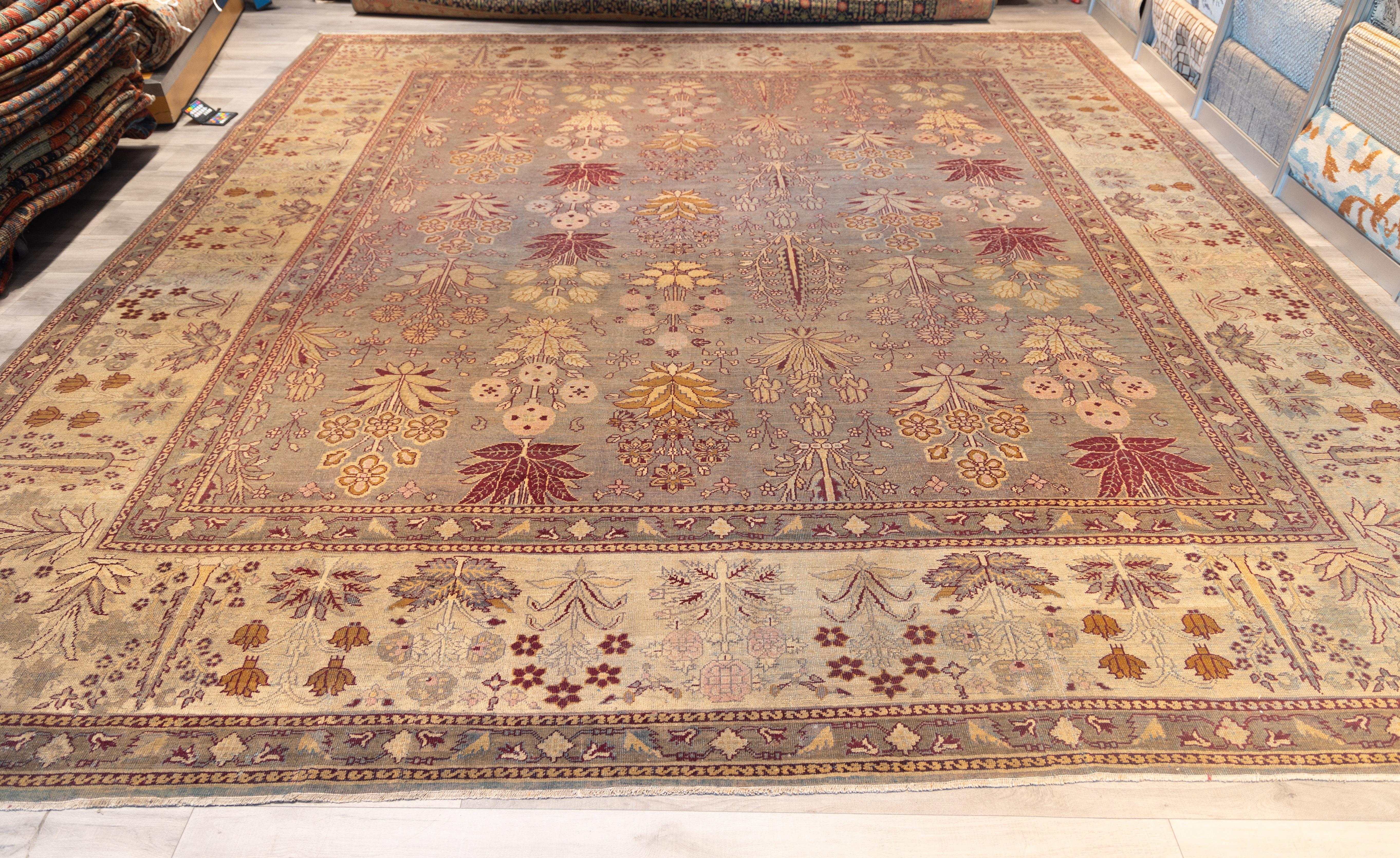 Hand-Woven Large indian Amritsar rug from late 19th cent. For Sale