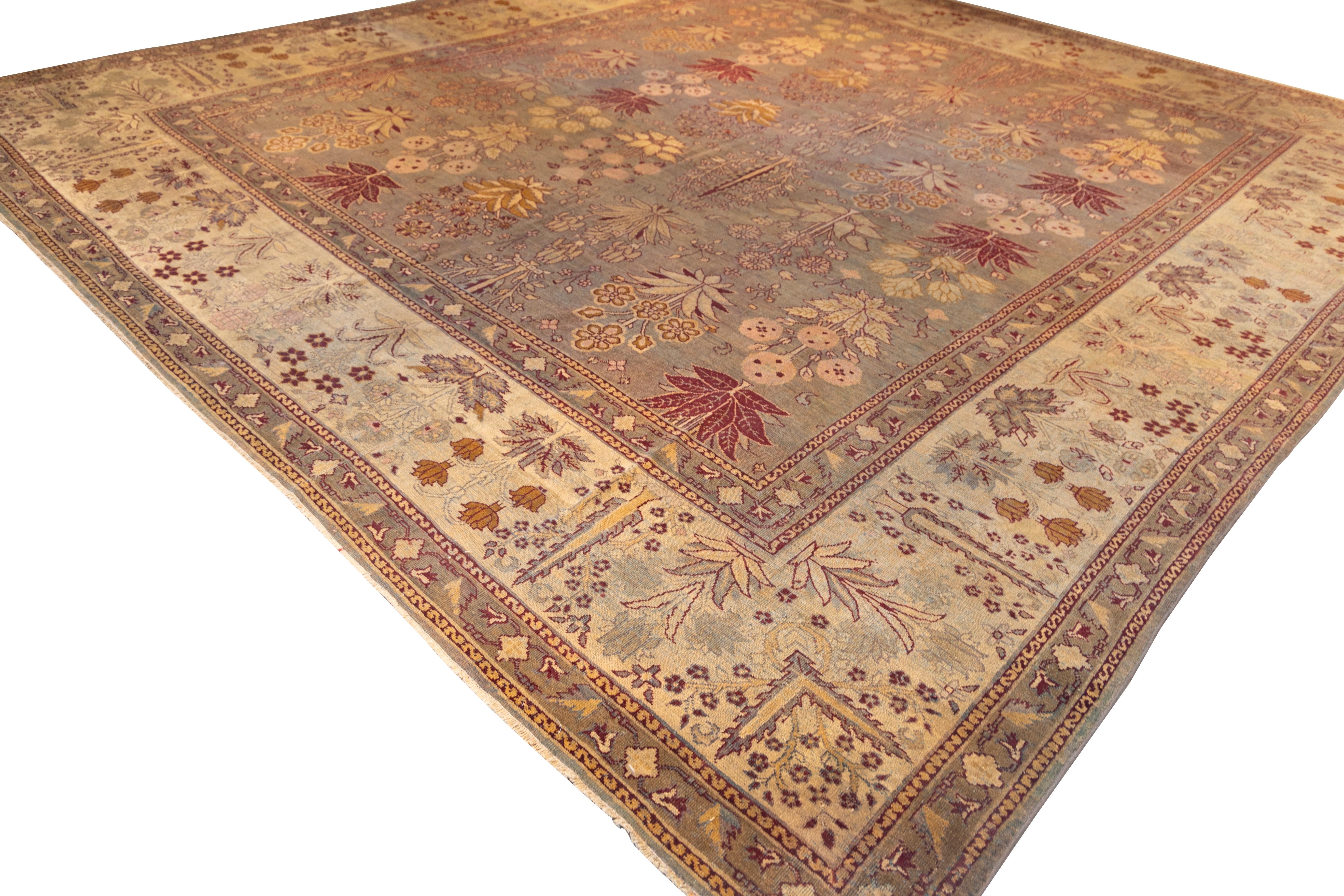 Large indian Amritsar rug from late 19th cent. In condizioni ottime in vendita a Harrington Park, NJ