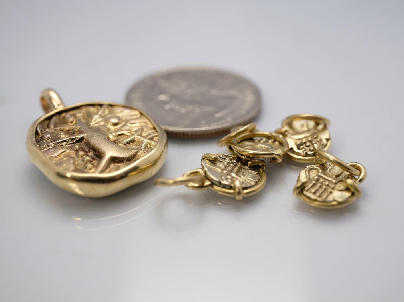 Fabriqué sur commande - Coins indiennes en or Jammu et Cachemire - 600 av. J.-C. serties en or 18 carats Unisexe en vente