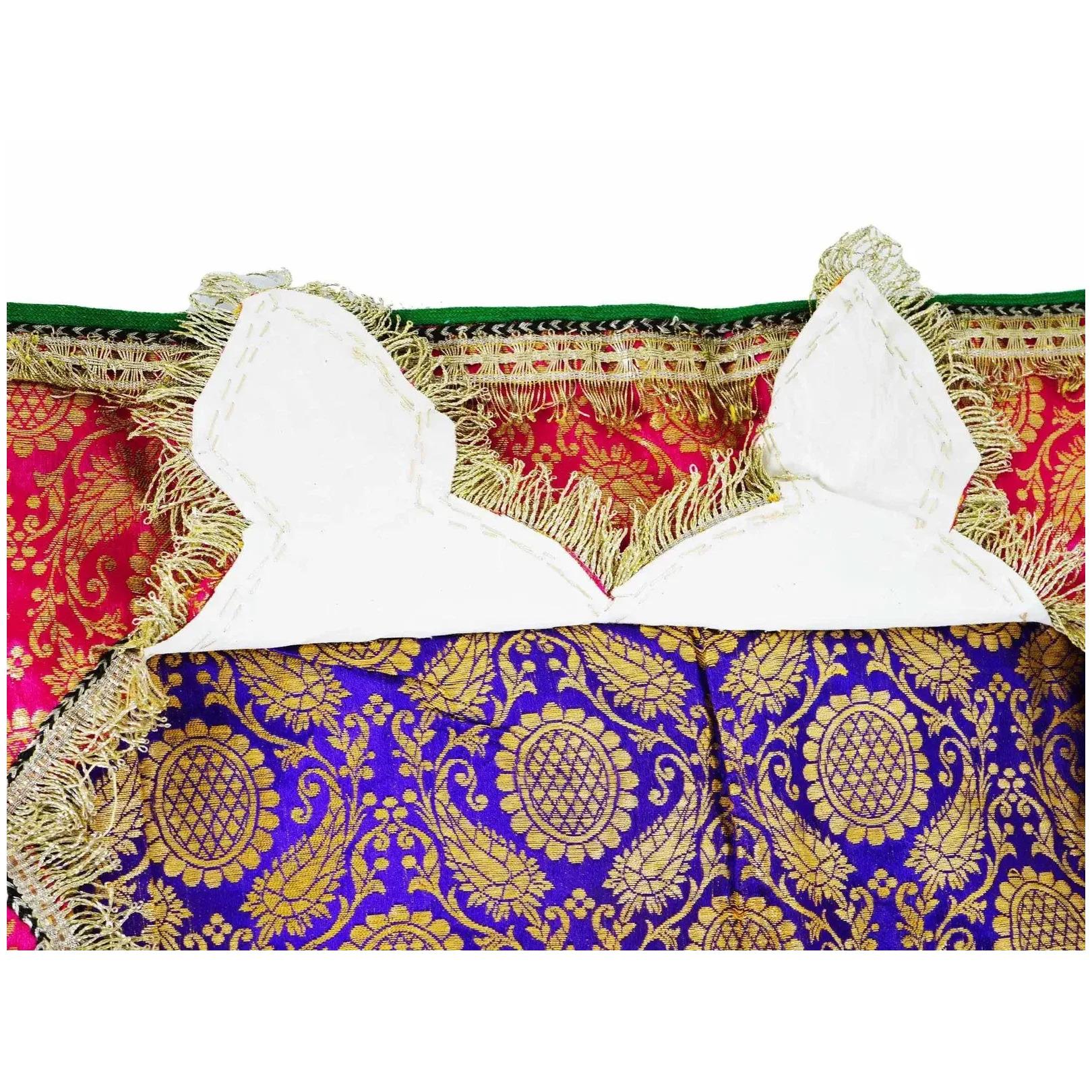 Grande décoration intérieure en textile persan indien en vente 1