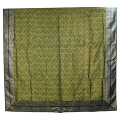 Große Tagesdecke aus indischem Seidenbrokat in Grün und Silber