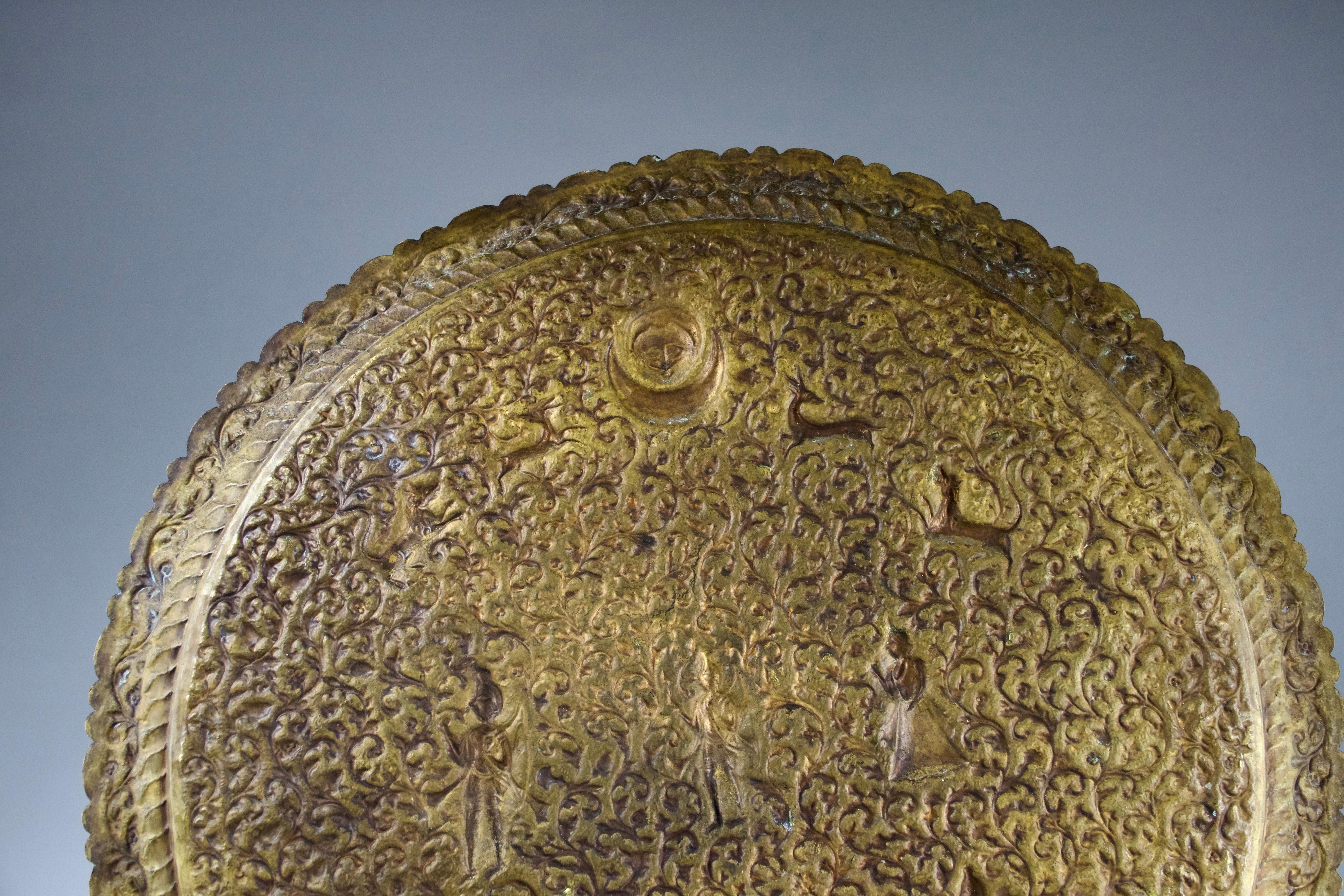 Large Indo-Persian Tray in Embossed Brass, India 19th Century For Sale 1