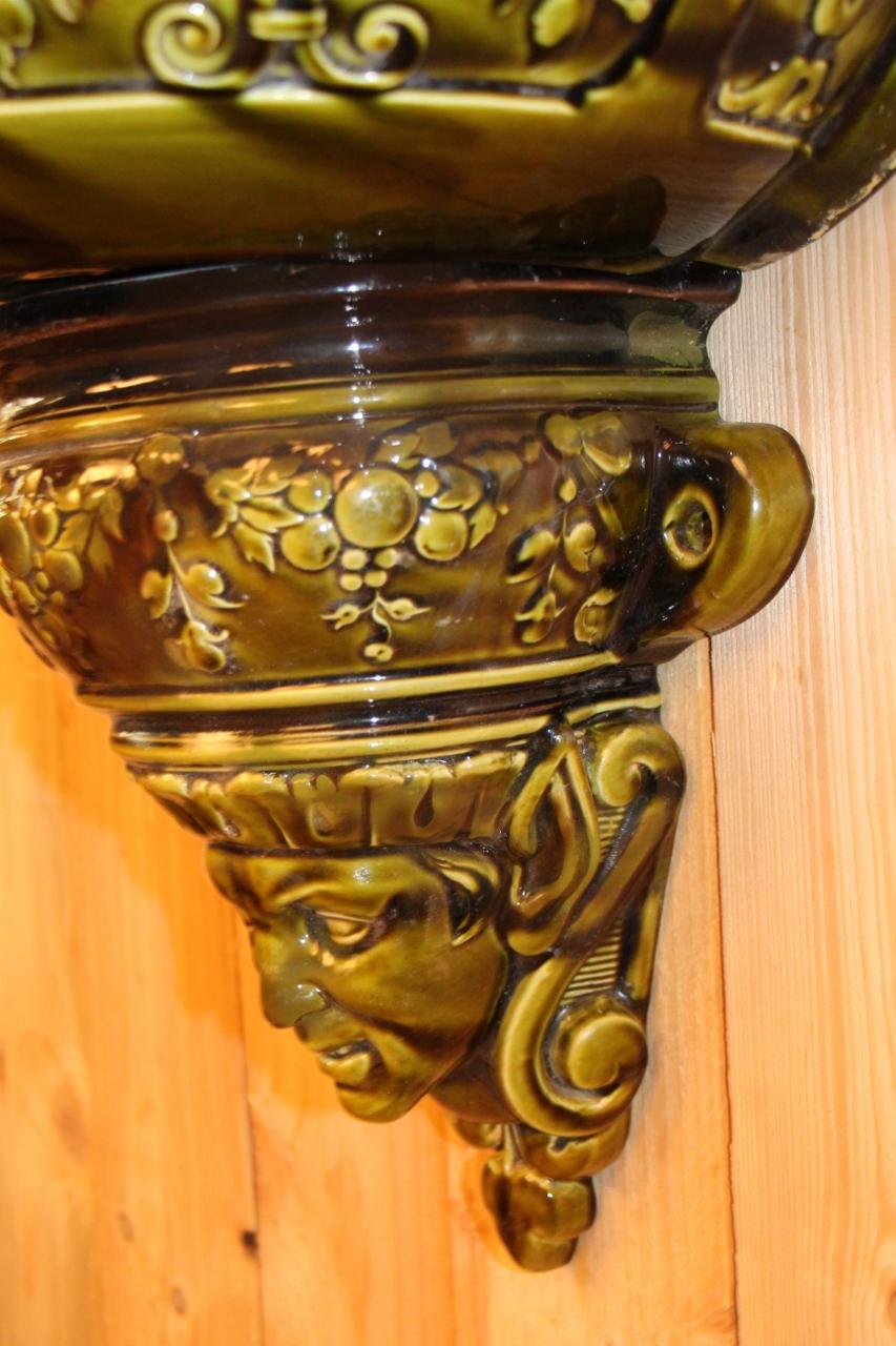 Large Indoor Ceramic Wall Fountain From Sarreguemines 19th Century For Sale 7