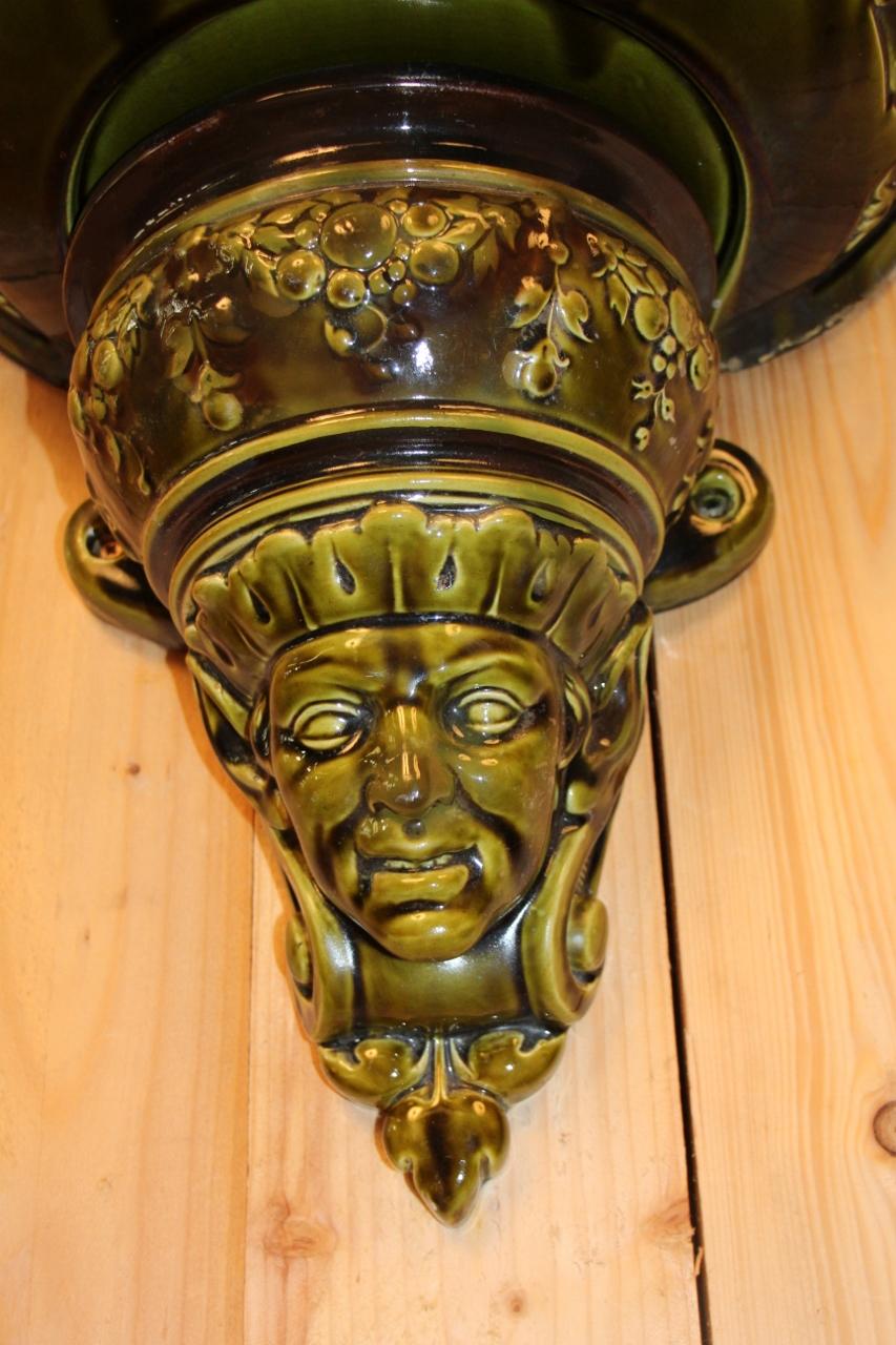 Large Indoor Ceramic Wall Fountain From Sarreguemines 19th Century For Sale 1