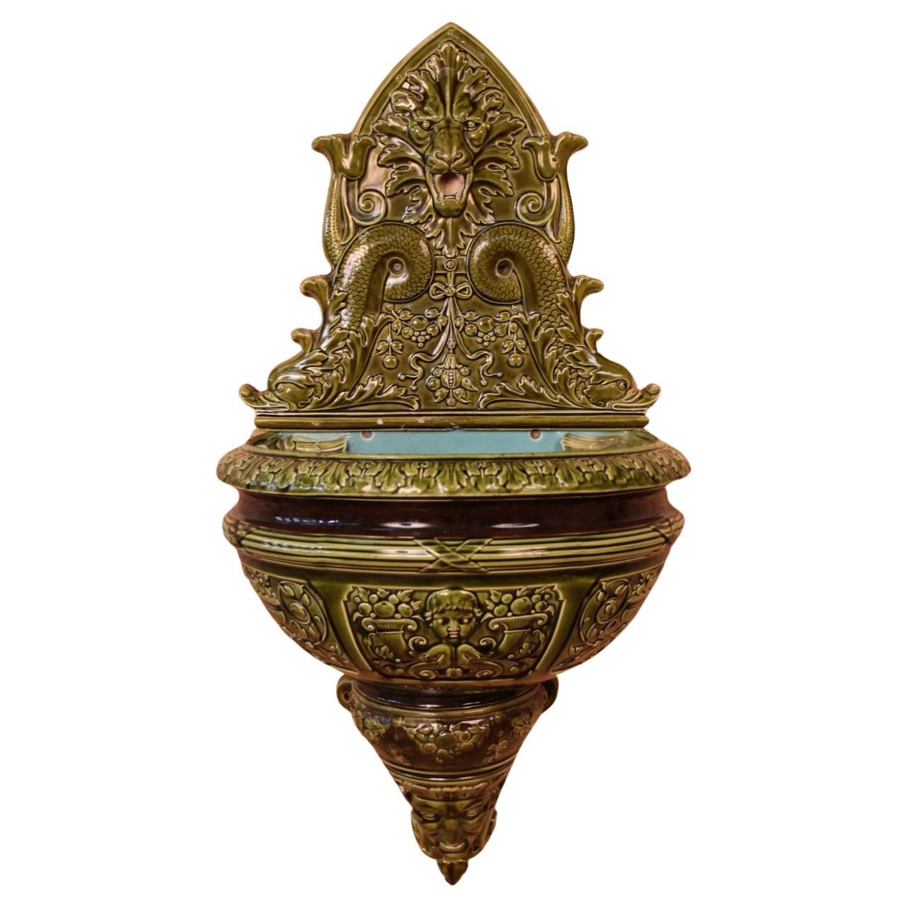 Large Indoor Ceramic Wall Fountain From Sarreguemines 19th Century For Sale