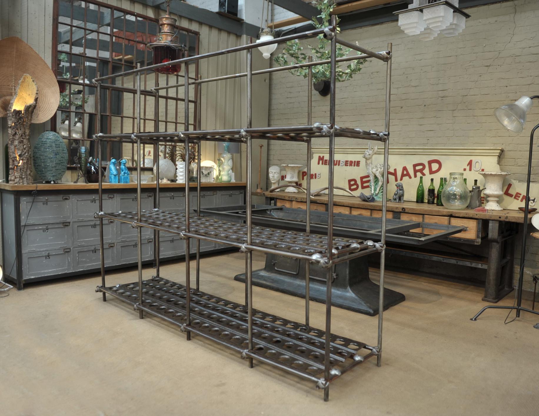 Large Industrial Adjustable Shelve from French Factory, circa 1950 For Sale 3