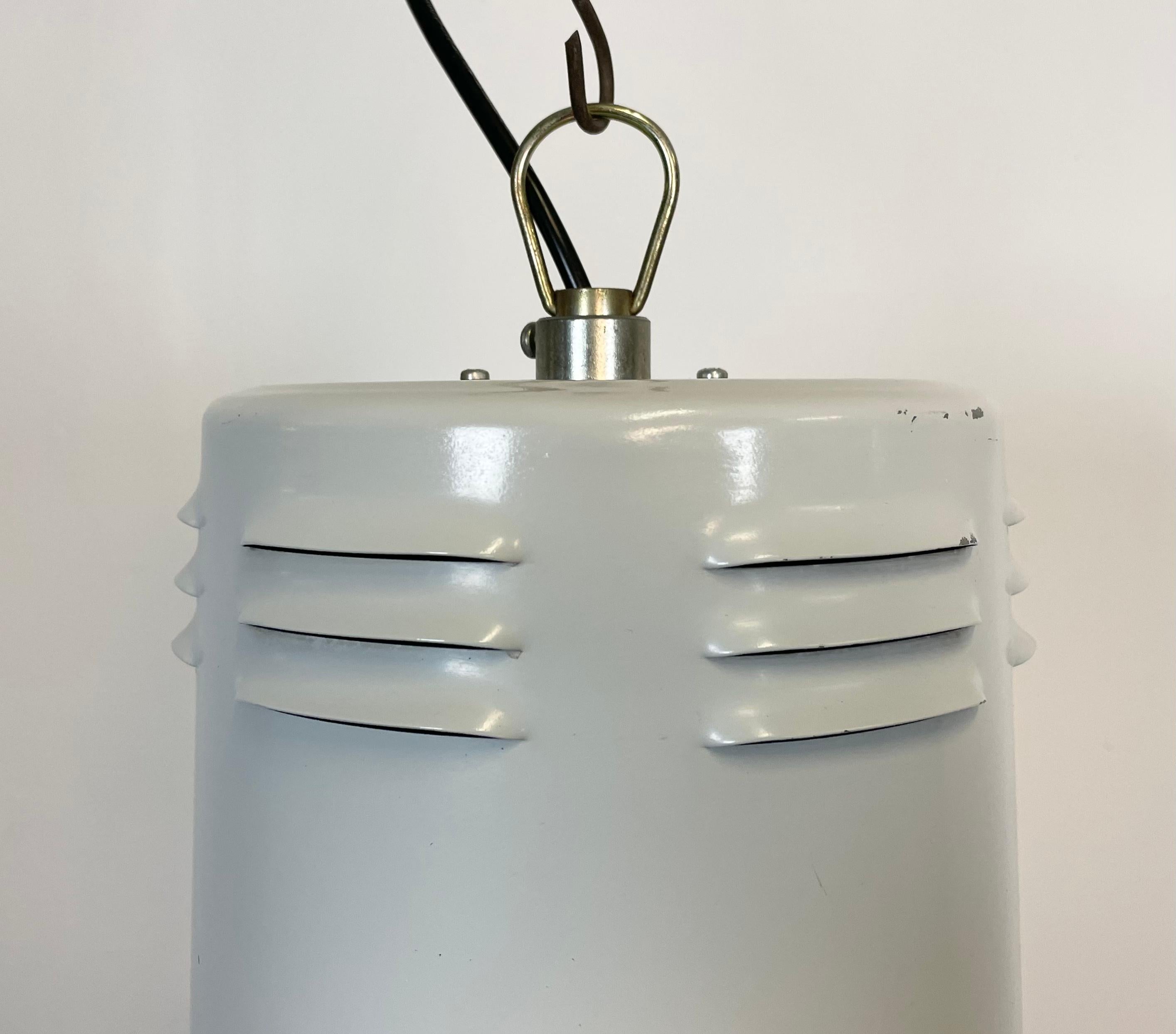 Large Industrial Aluminium Lamp with Iron Grid from Siemens, 1980’s For Sale 2