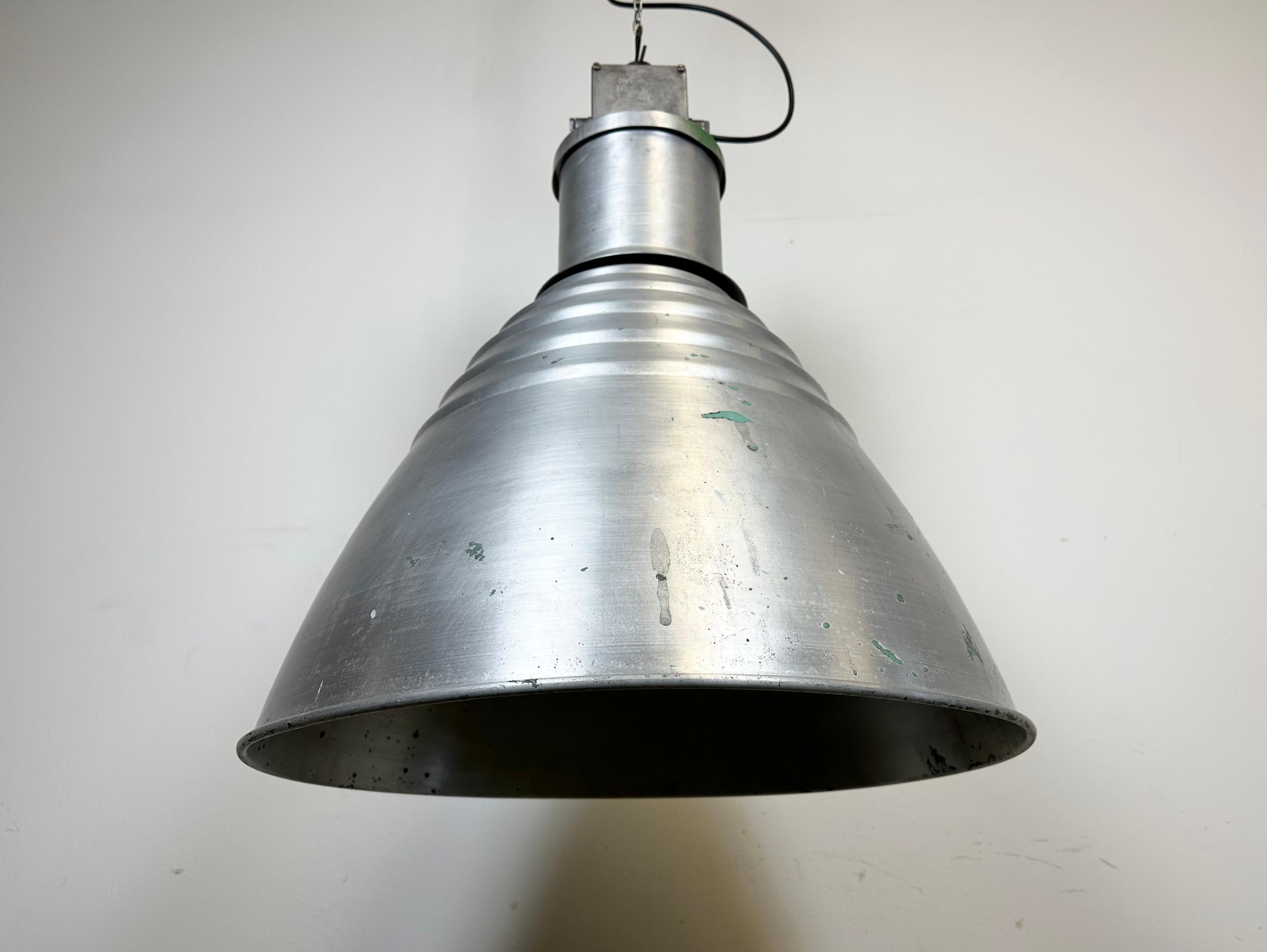 Large Industrial Aluminium Pendant Light from Elektrosvit, 1960s For Sale 3