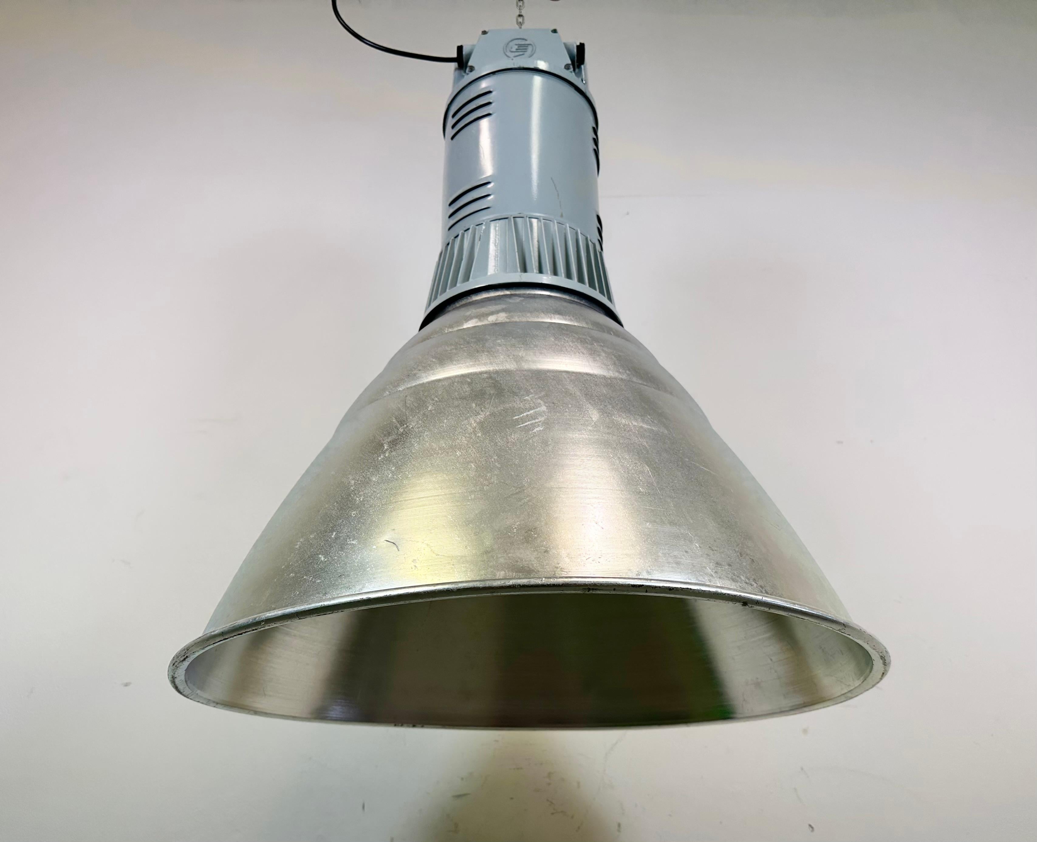Large Industrial Aluminium Pendant Light from Elektrosvit, 1960s For Sale 3