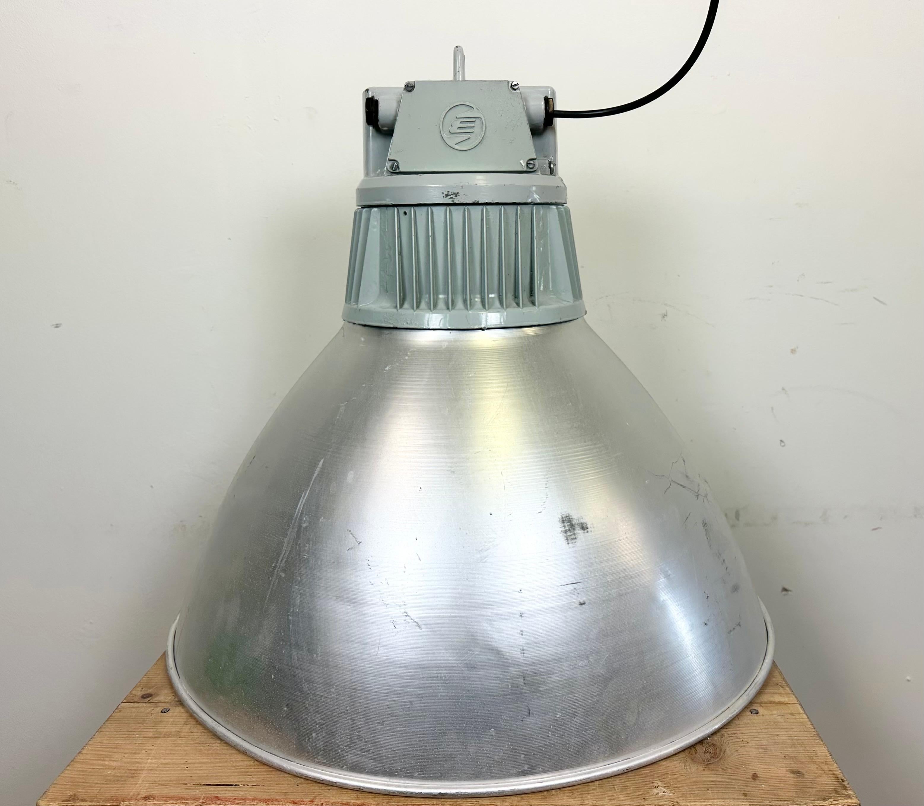 Large Industrial Aluminium Pendant Light from Elektrosvit, 1960s For Sale 7