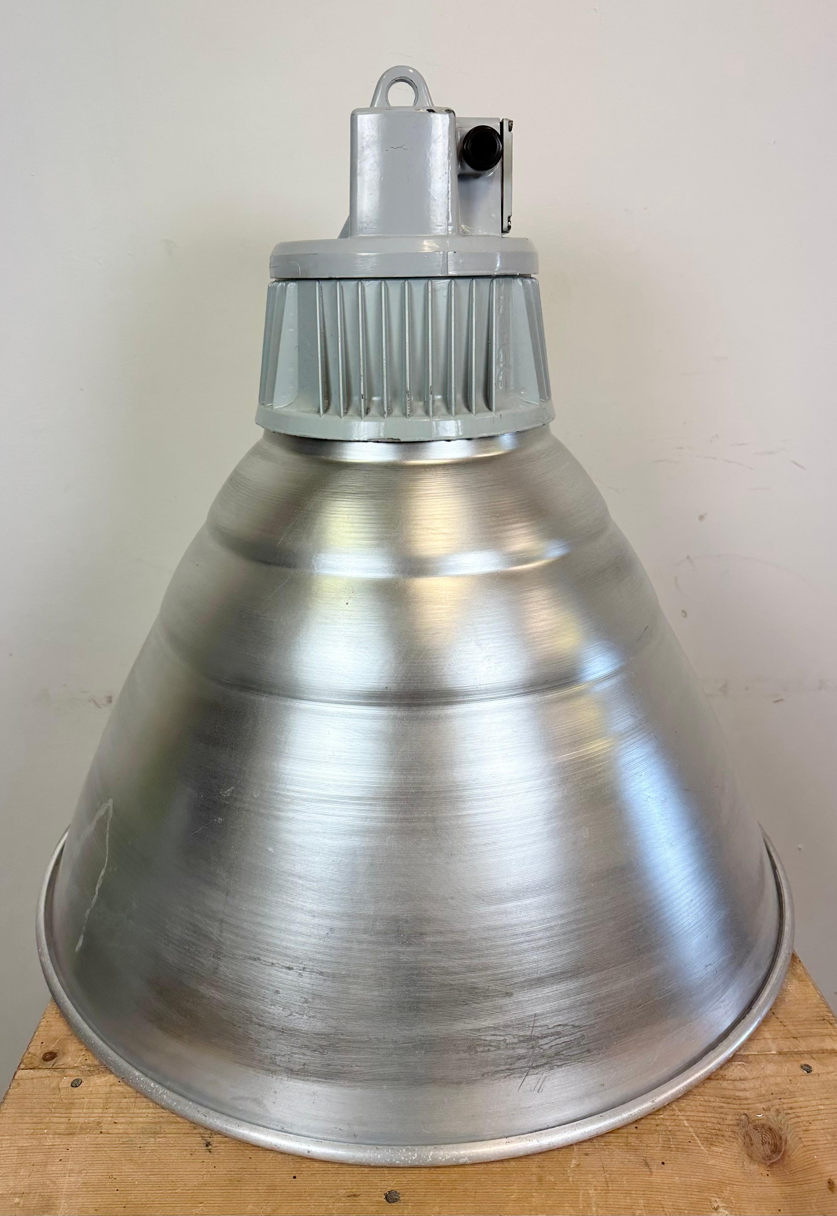 Large Industrial Aluminium Pendant Light from Elektrosvit, 1960s For Sale 8