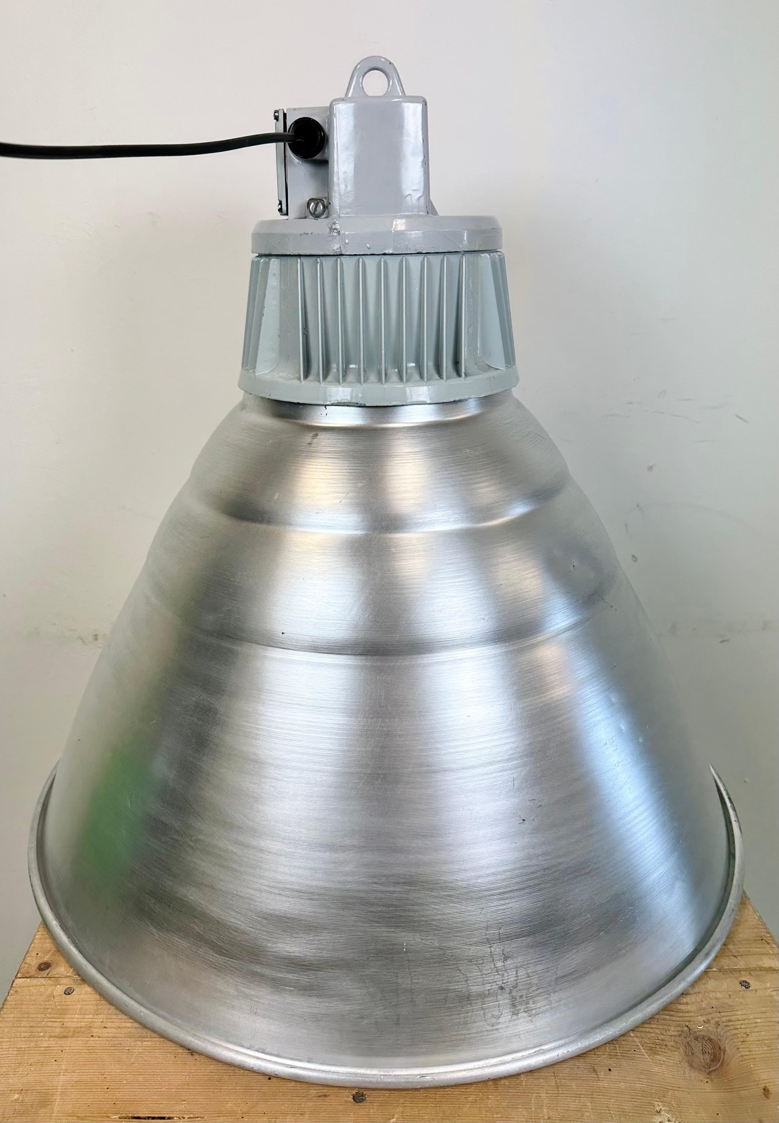 Large Industrial Aluminium Pendant Light from Elektrosvit, 1960s For Sale 12