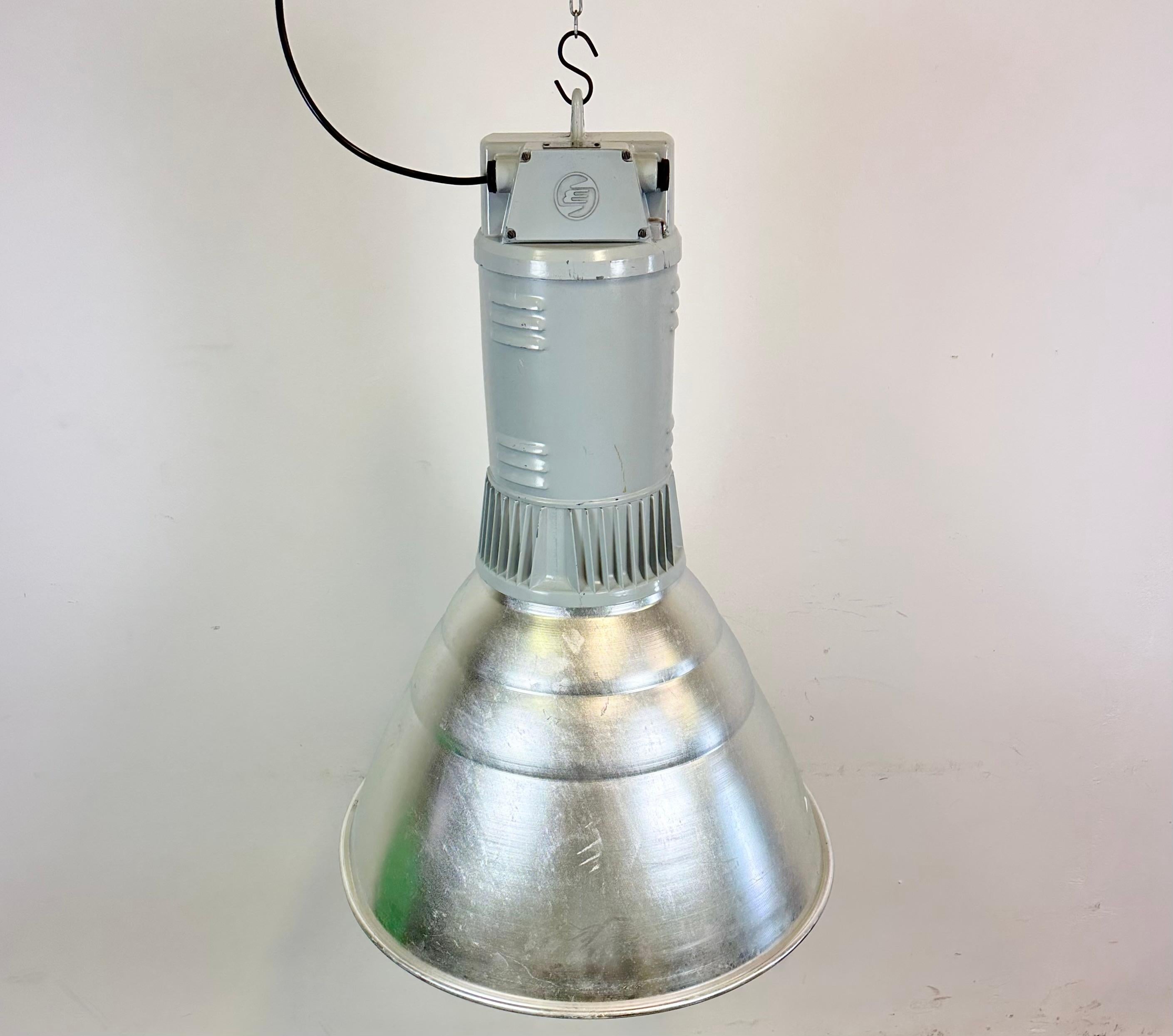 Large Industrial Aluminium Pendant Light from Elektrosvit, 1960s For Sale 2