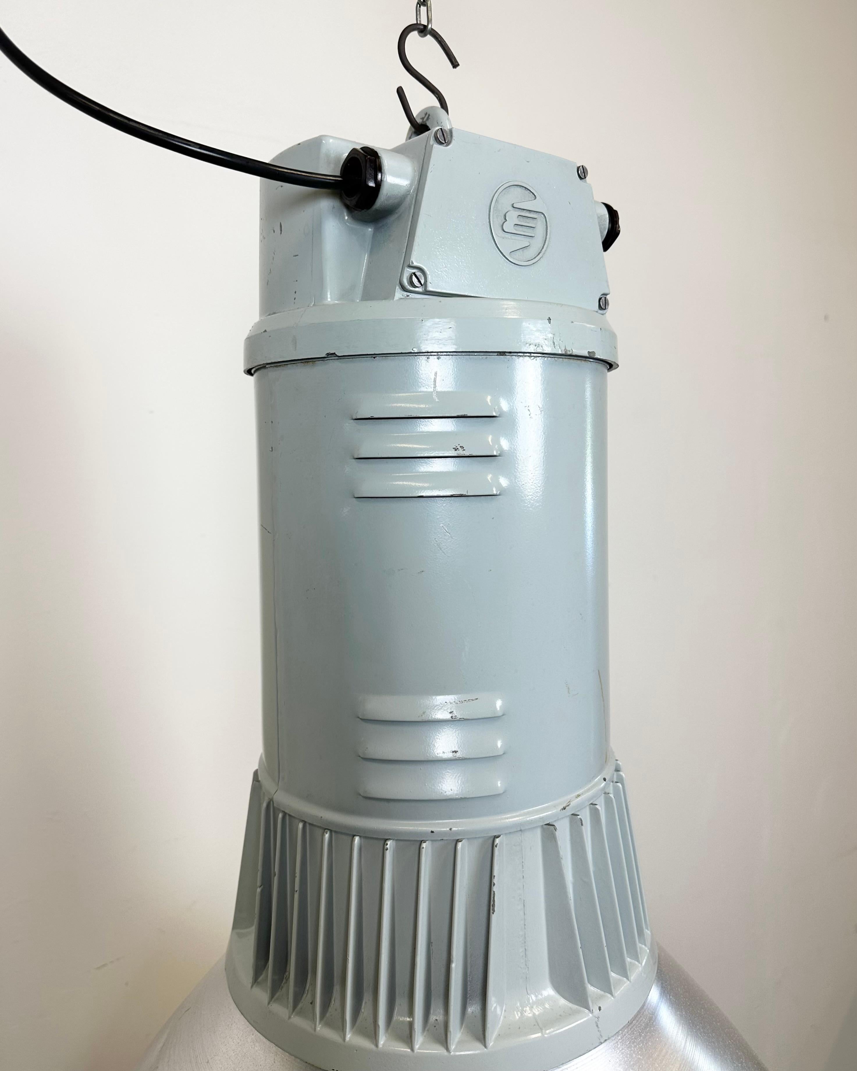 Large Industrial Aluminium Pendant Light from Elektrosvit, 1960s For Sale 2