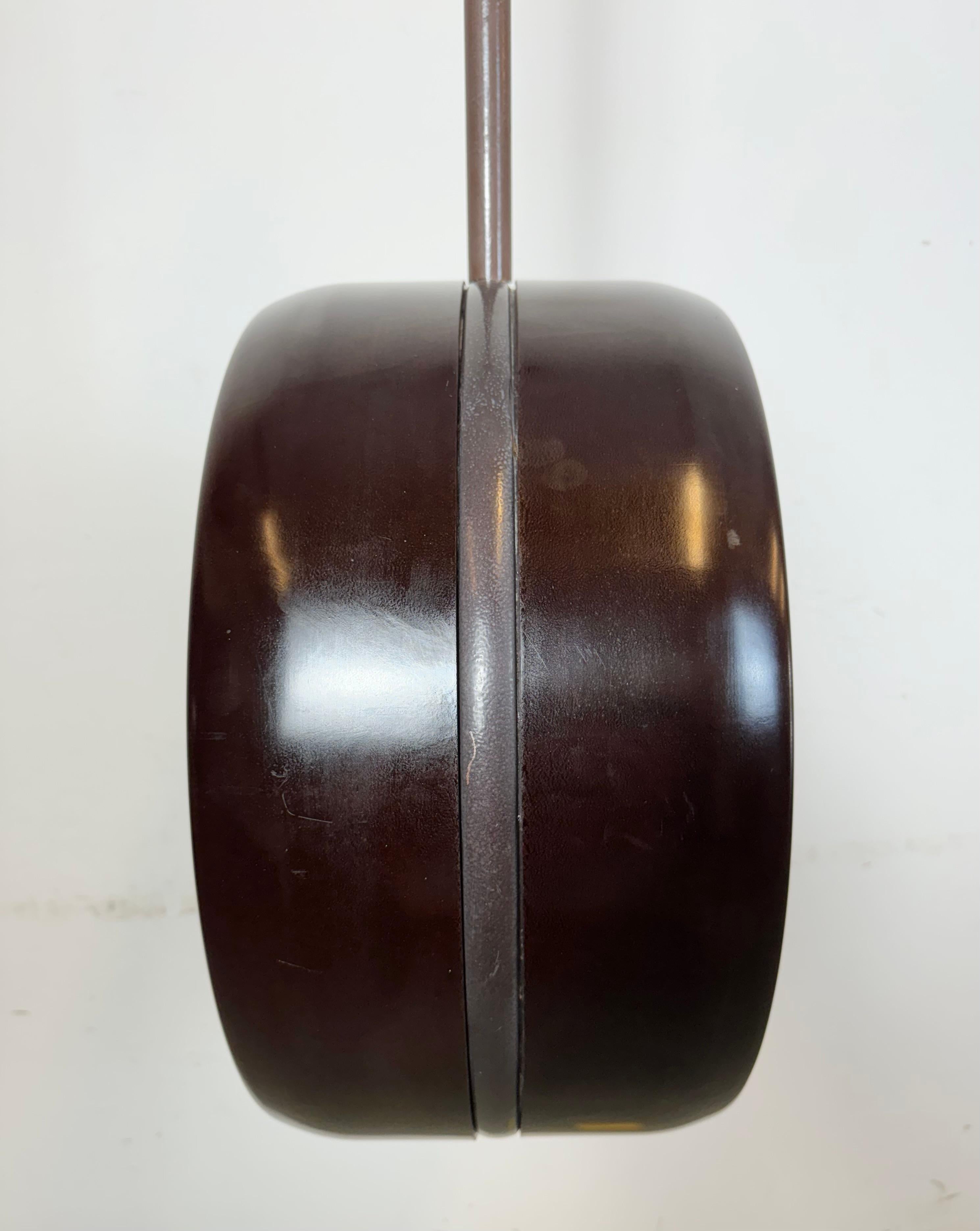 Gran Reloj Industrial de Fábrica de Baquelita de Doble Cara de Pragotron, años 50 en venta 4