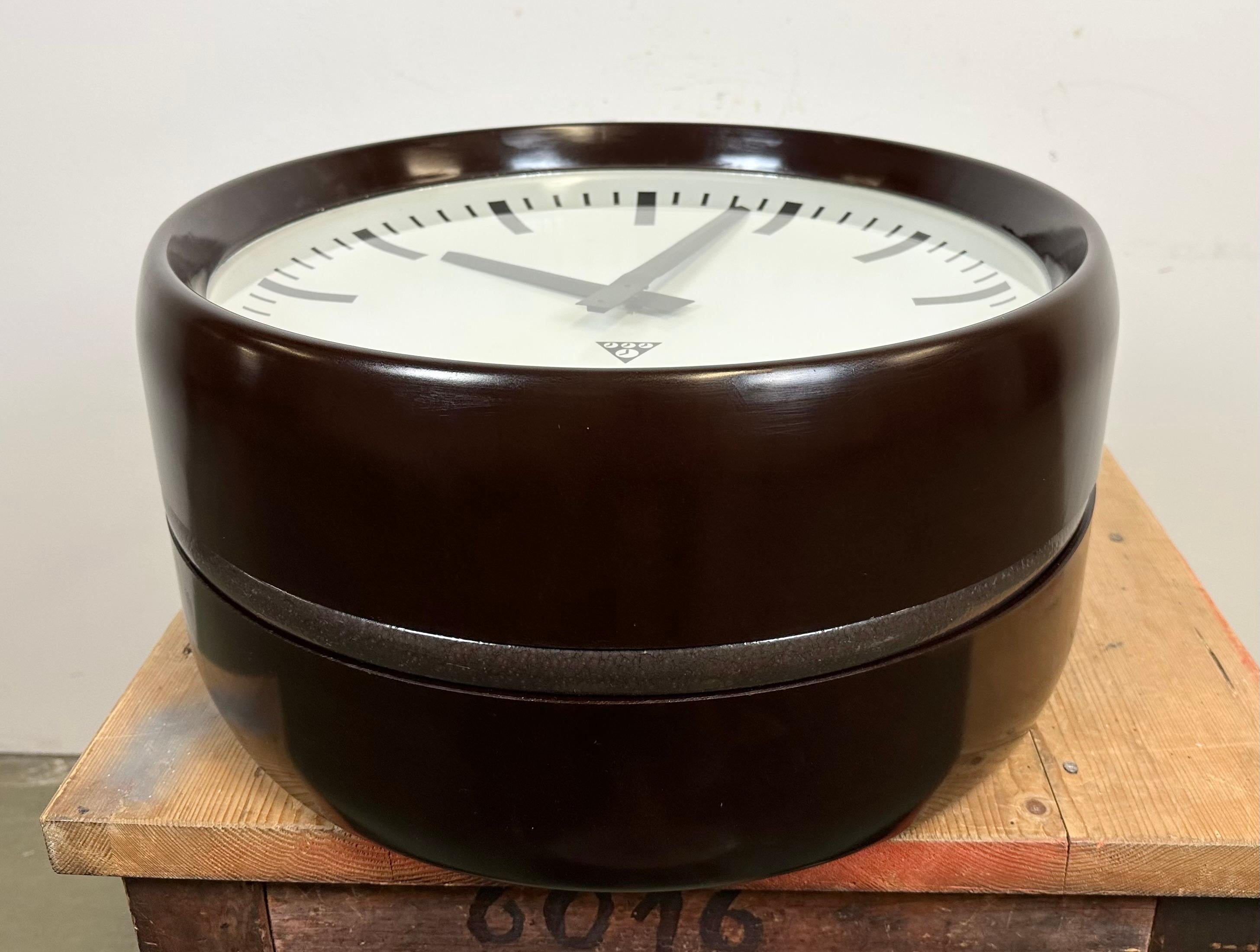 Large Industrial Bakelite Double Sided Factory Clock from Pragotron, 1950s 11