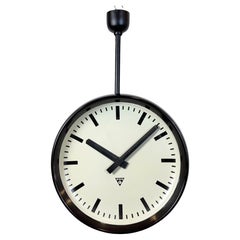 Gran Reloj Industrial de Fábrica de Baquelita de Doble Cara de Pragotron, años 50