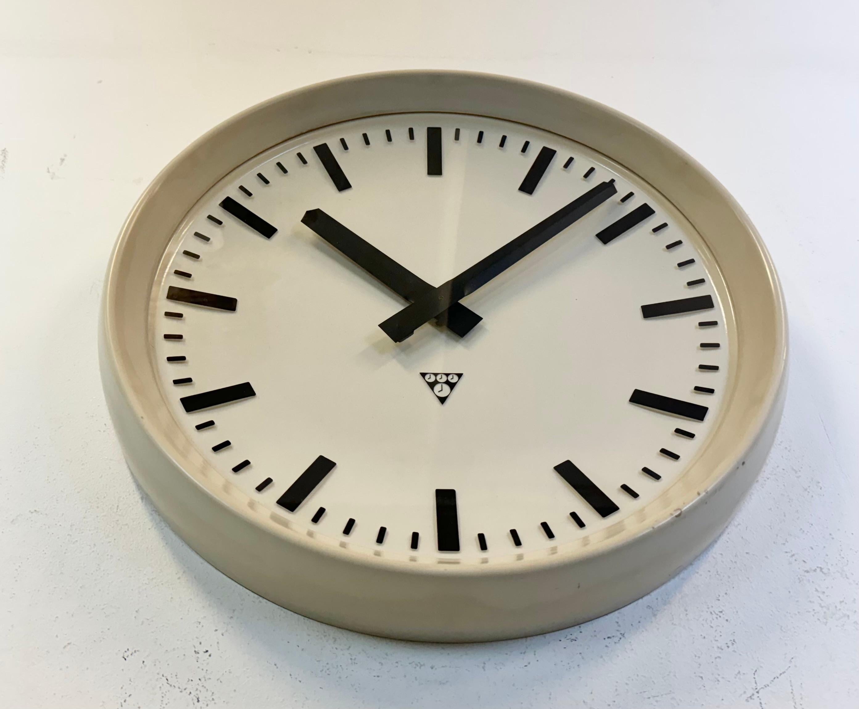 20th Century Large Industrial Bakelite Factory Wall Clock from Pragotron, 1960s For Sale