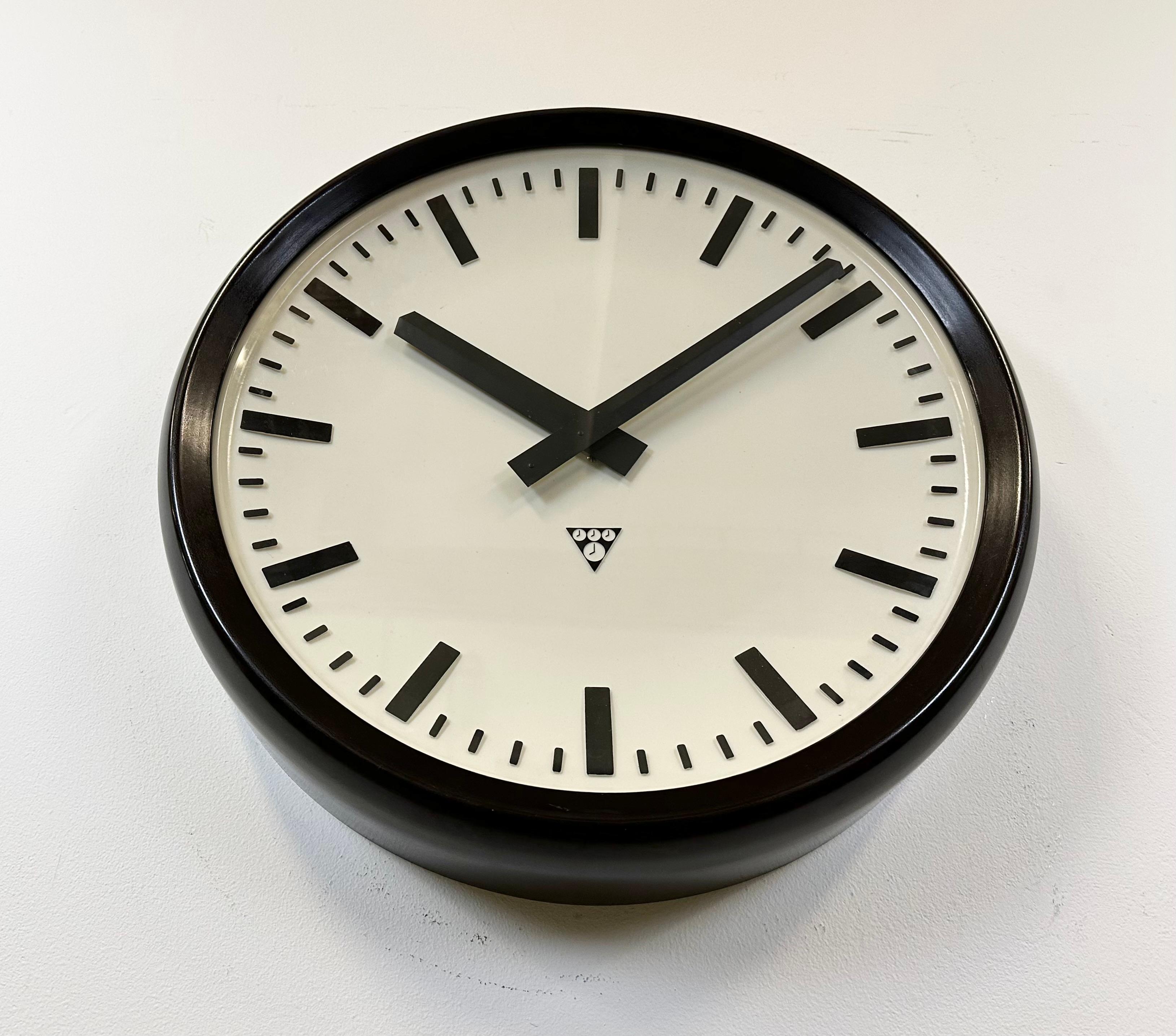 20th Century Large Industrial Bakelite Factory Wall Clock from Pragotron, 1960s For Sale