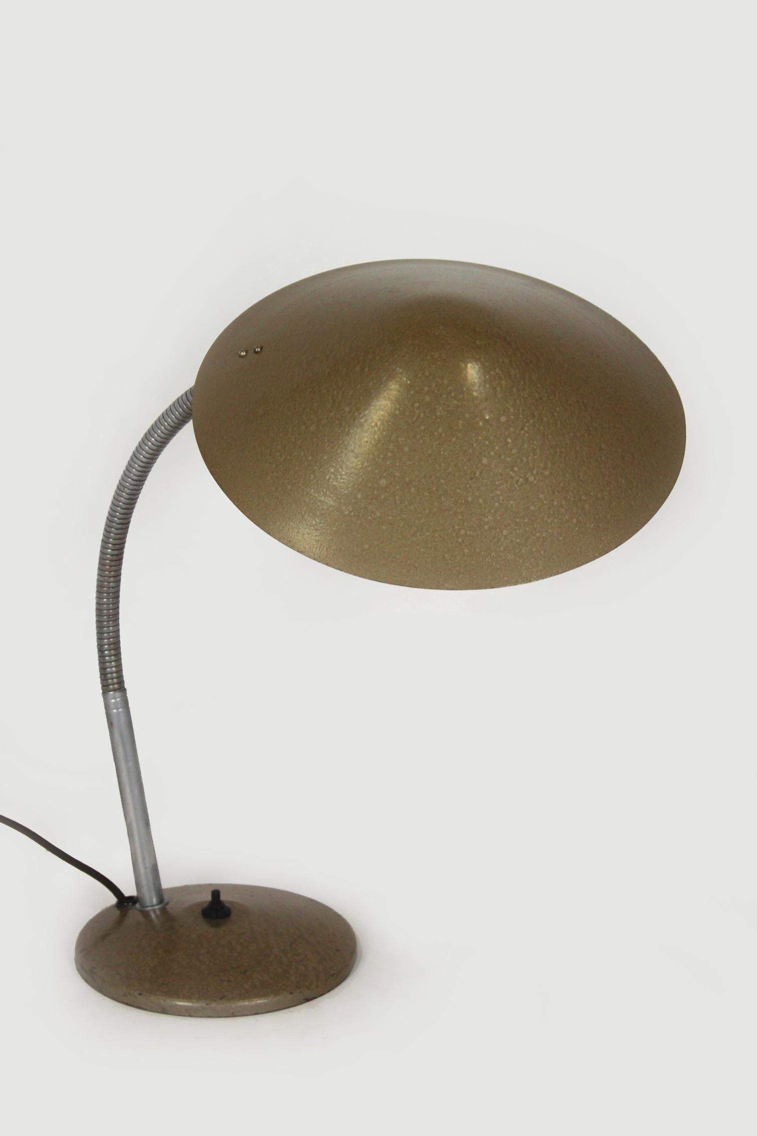 Large Industrial Bauhaus Style Table Lamp, 1940s For Sale 7
