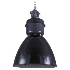 Großer industrieller Anhänger aus schwarzer Emaille von Elektrosvit, Tschechoslowakei, 1960er Jahre