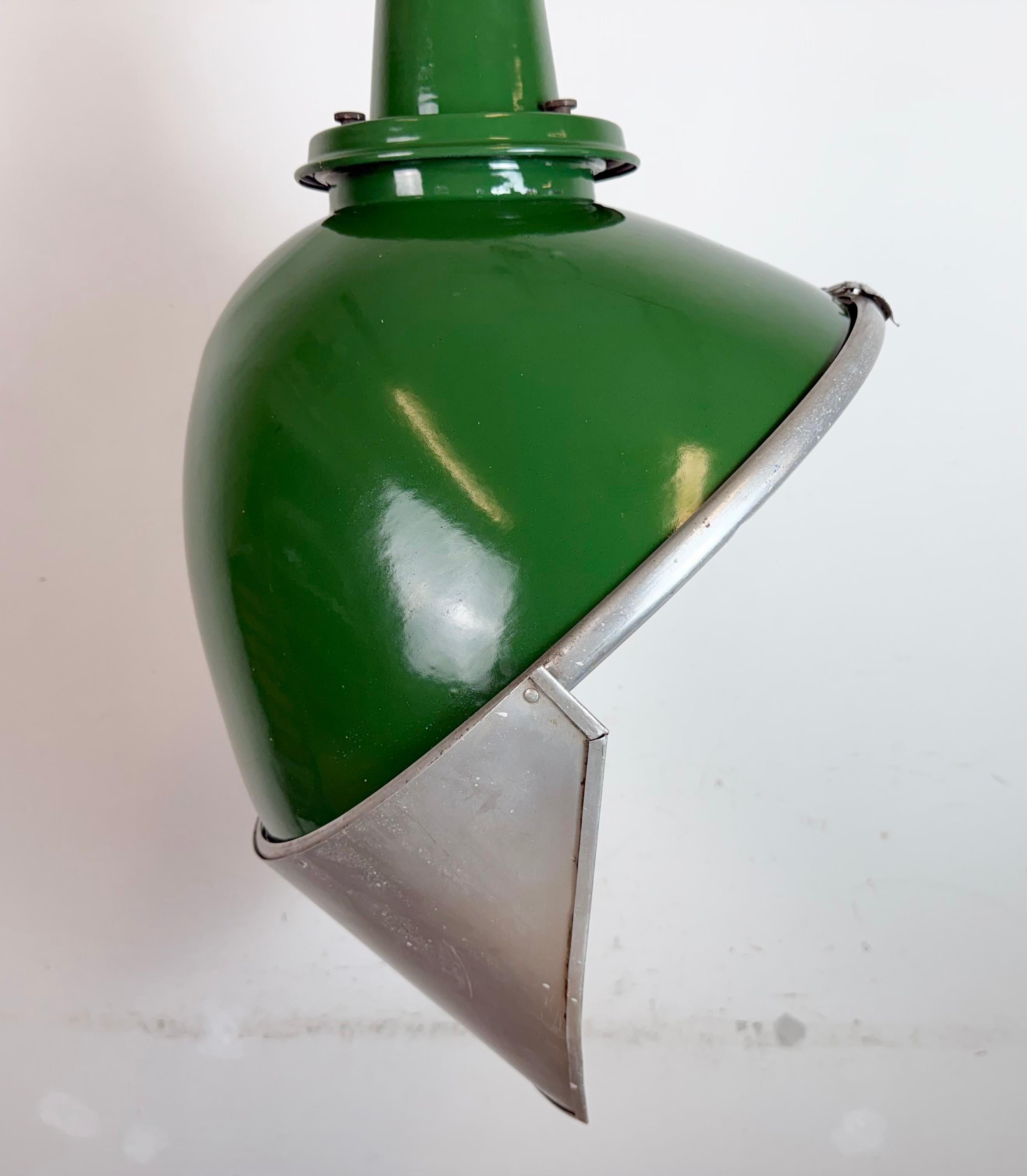 Large Industrial British Green Enamel Factory Pendant Lamp from Benjamin, 1960s For Sale 2