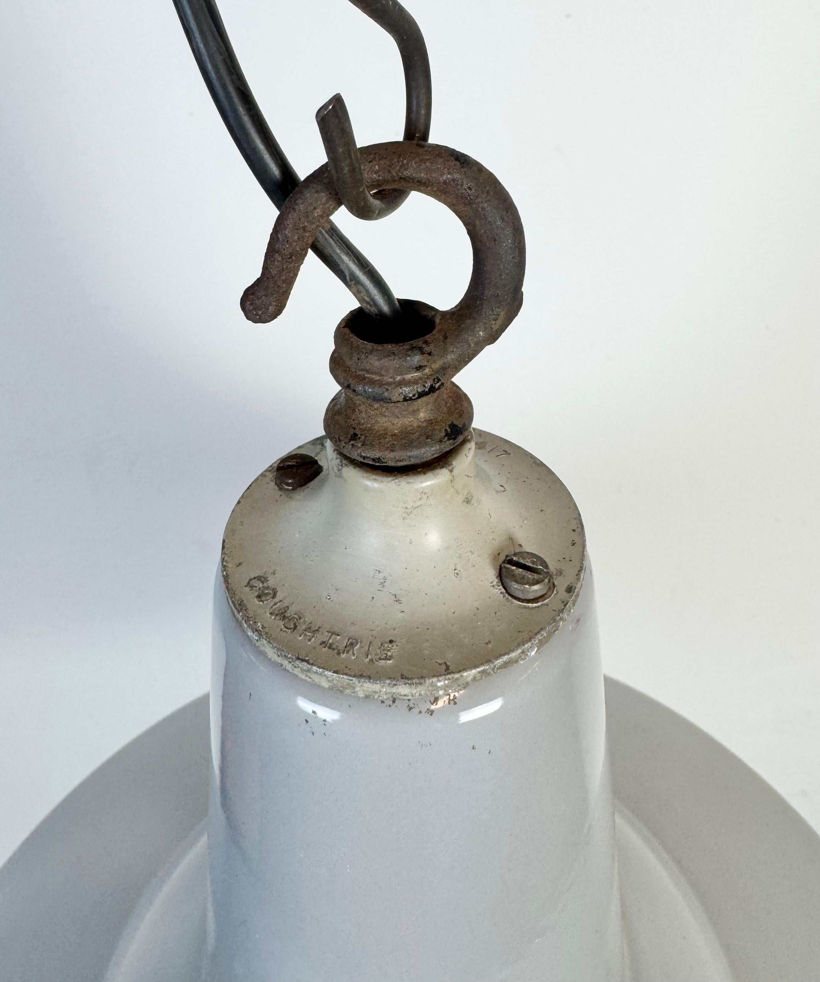Large Industrial British Grey Enamel Factory Pendant Lamp from Benjamin, 1960s For Sale 3