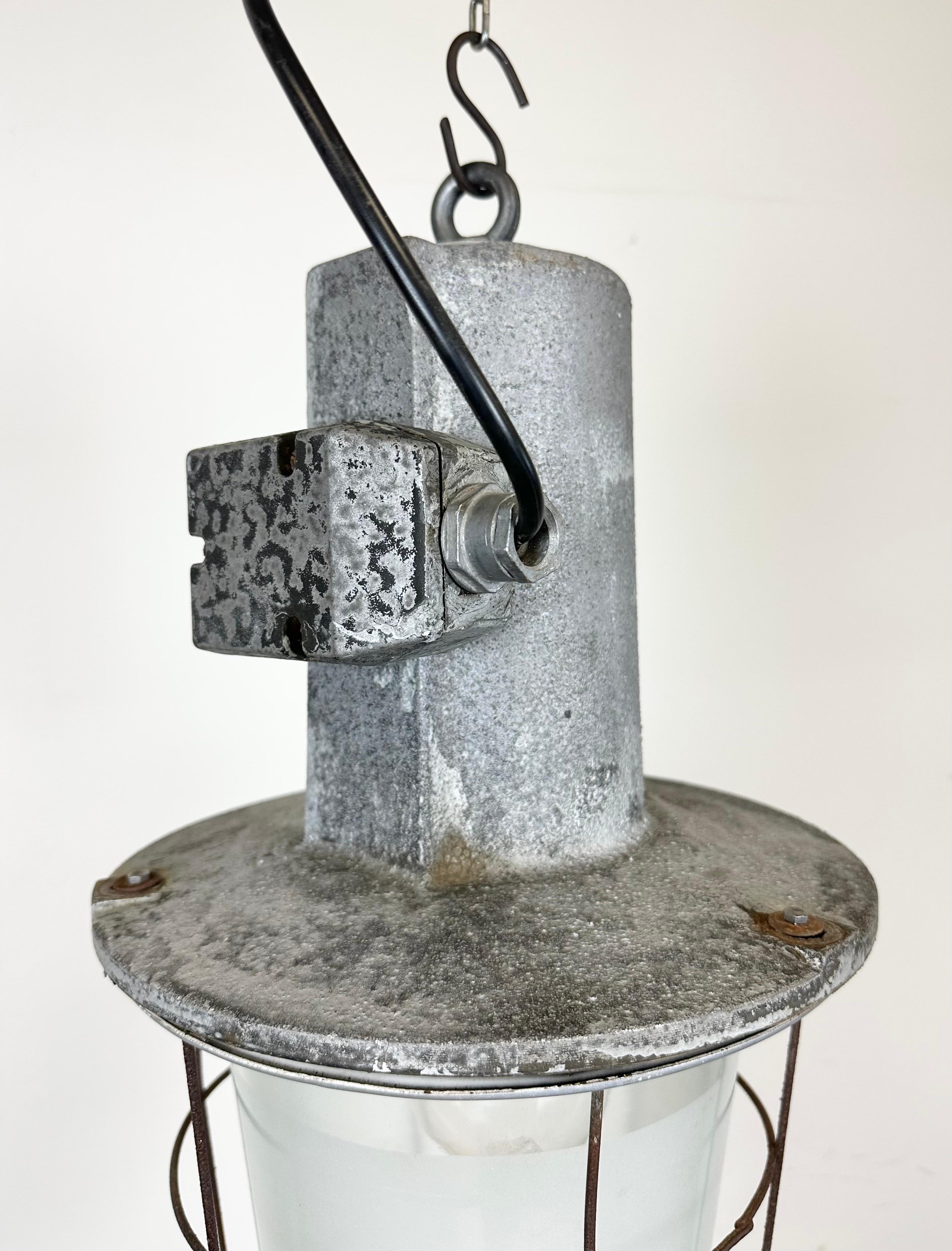 Large Industrial Cast Aluminium Cage Pendant Light , 1960s For Sale 2