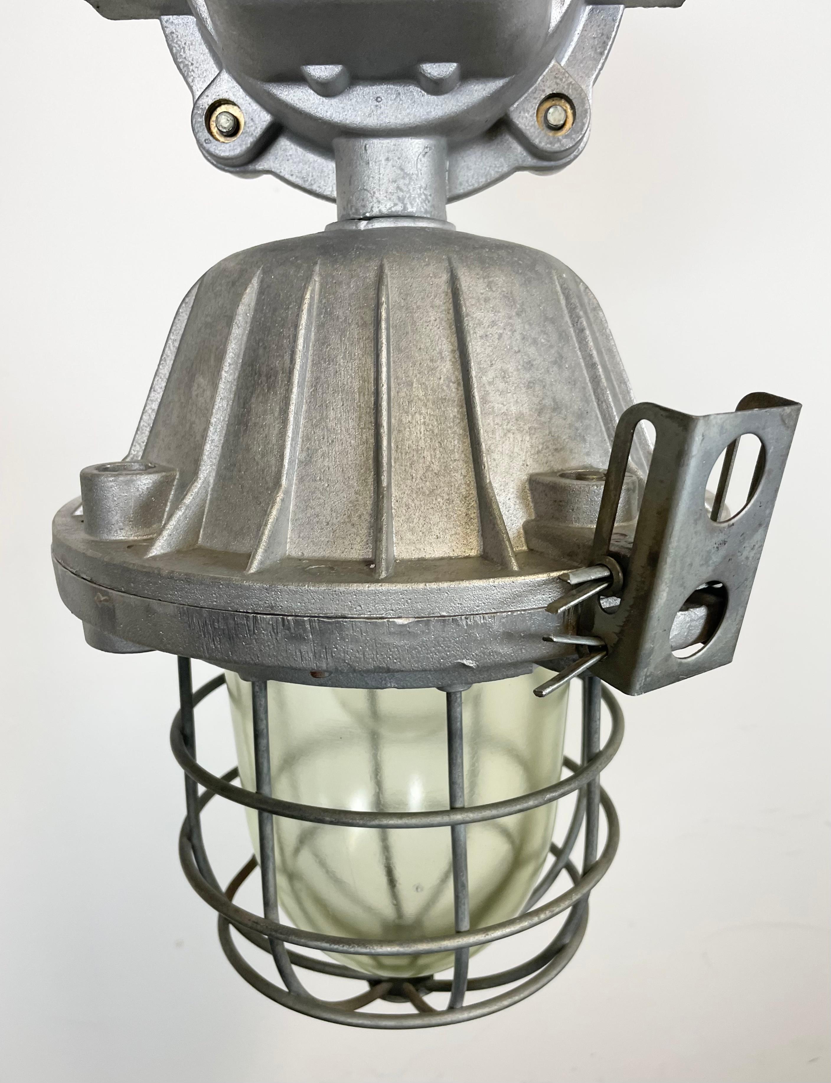 Large Industrial Cast Aluminium Cage Pendant Light, 1970 10