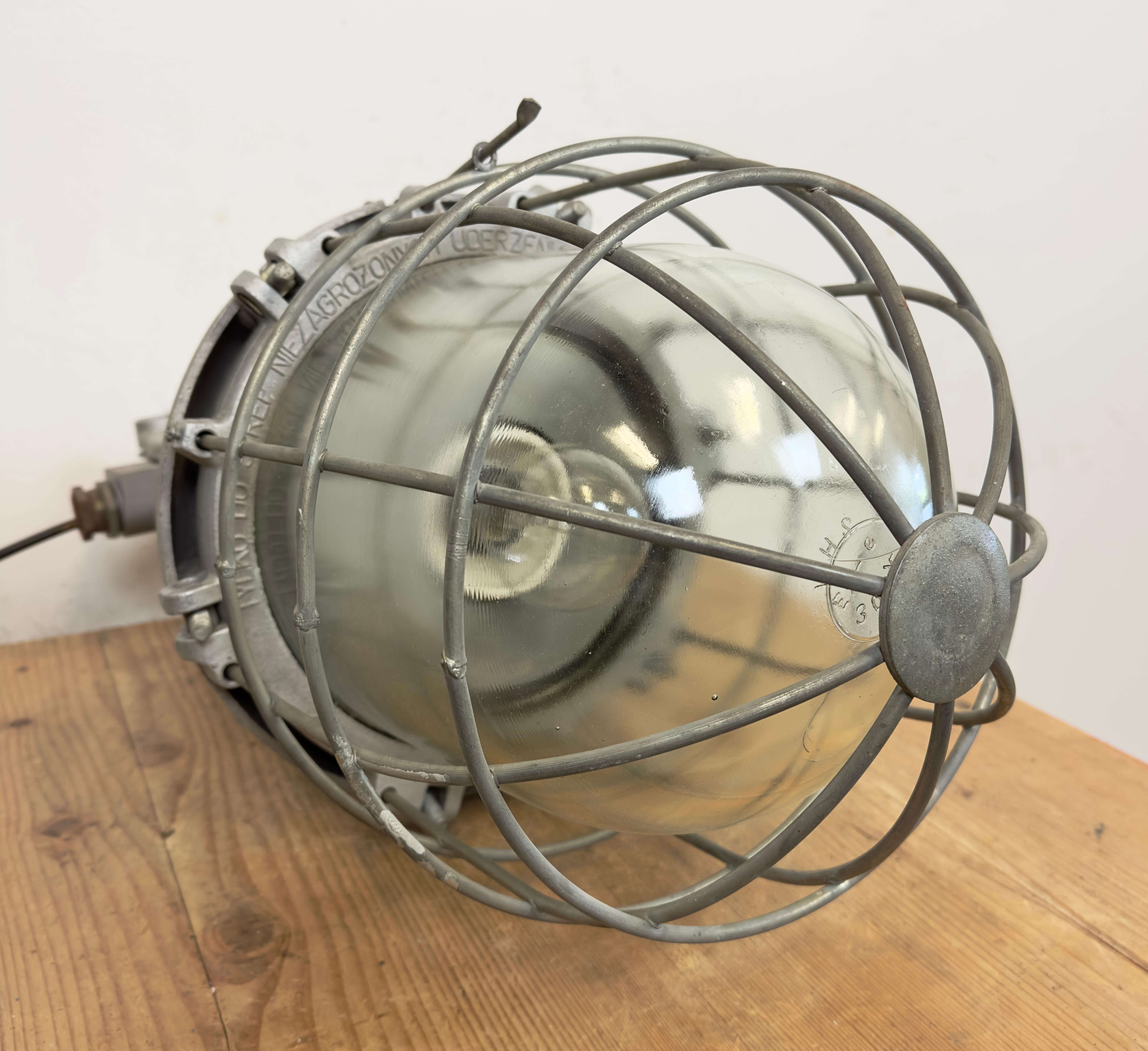 Large Industrial Cast Aluminium Cage Pendant Light, 1970 For Sale 10