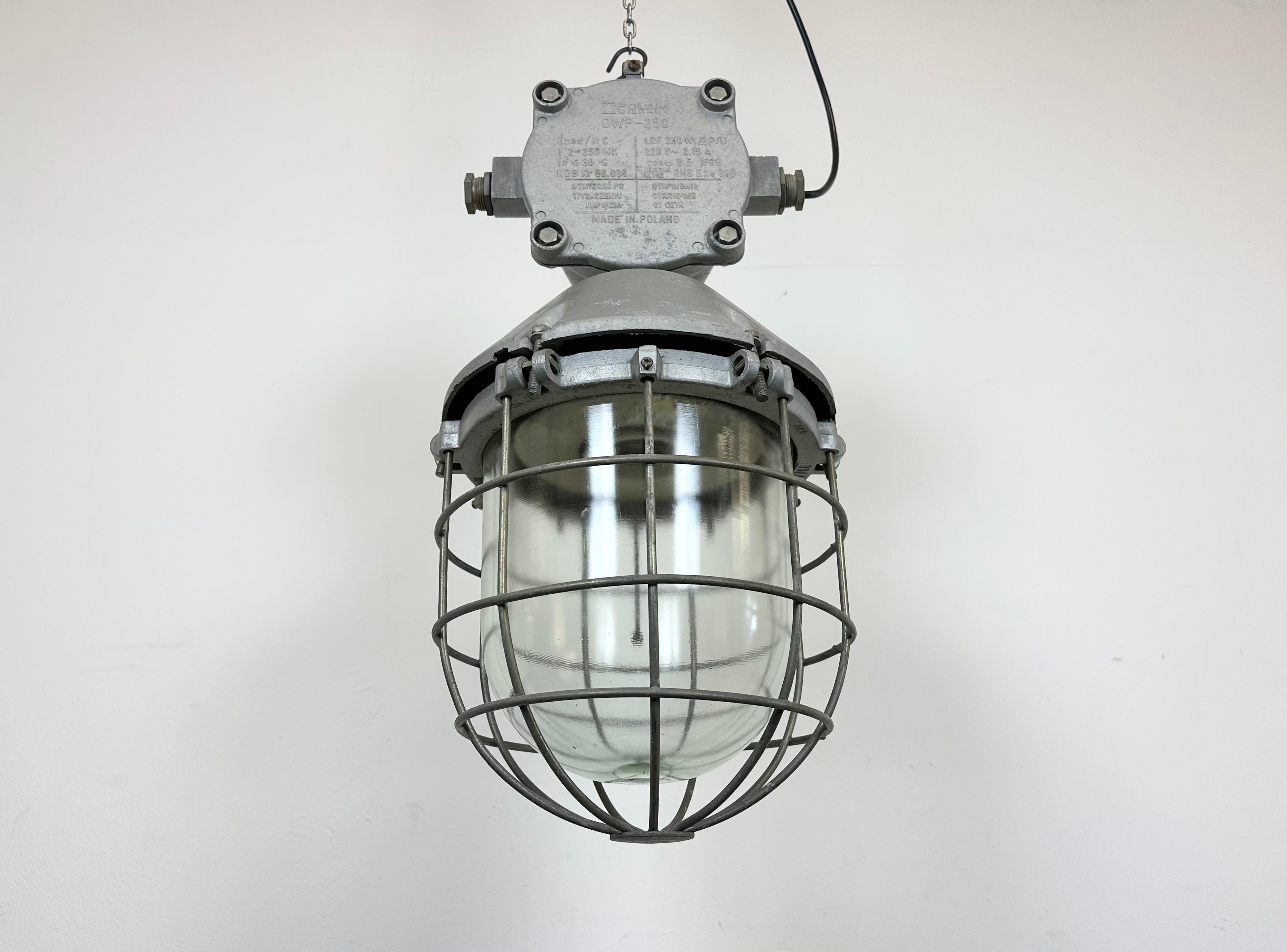 Large Industrial Cast Aluminium Cage Pendant Light, 1970 For Sale 3